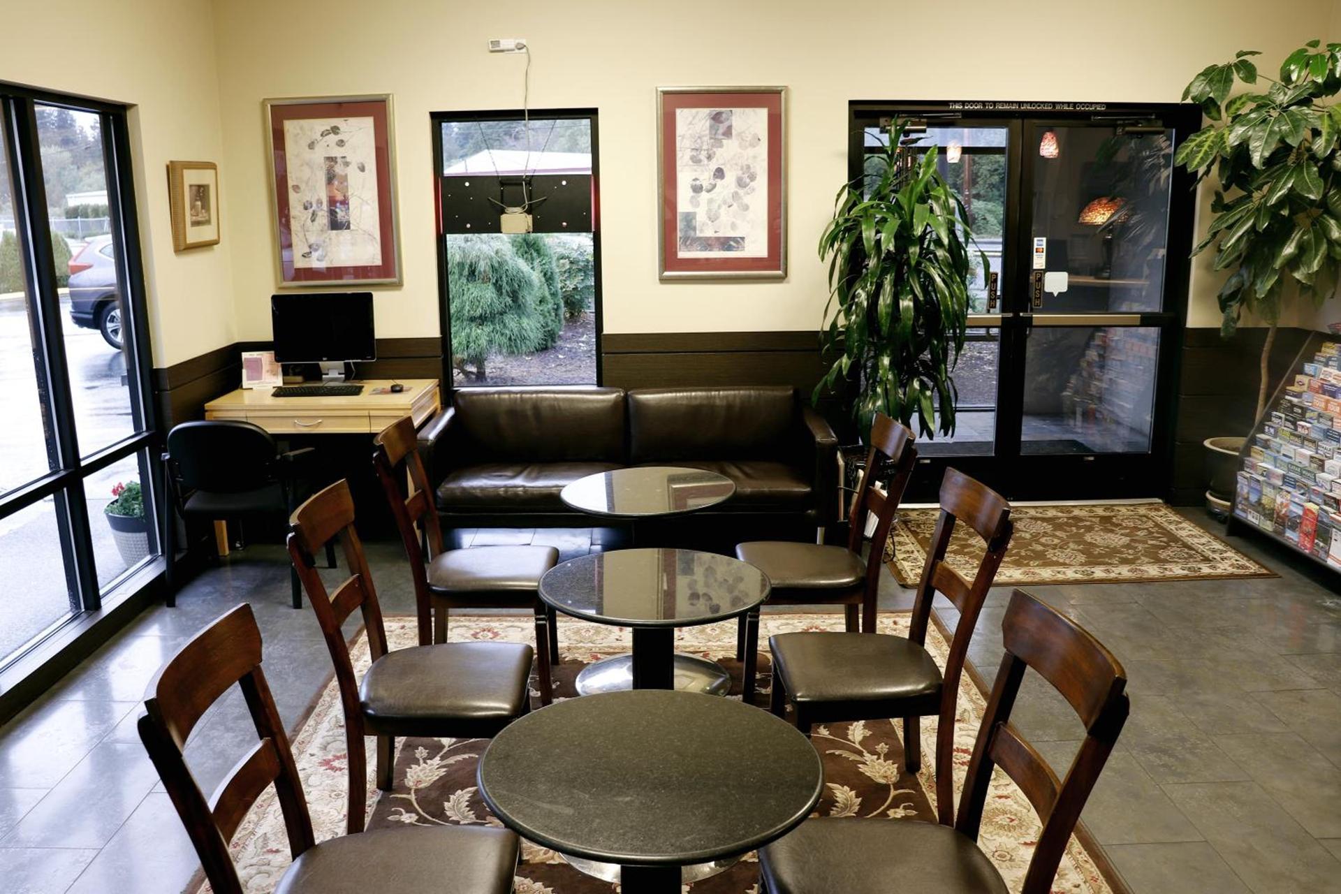 Best Lynnwood Inn photo 37