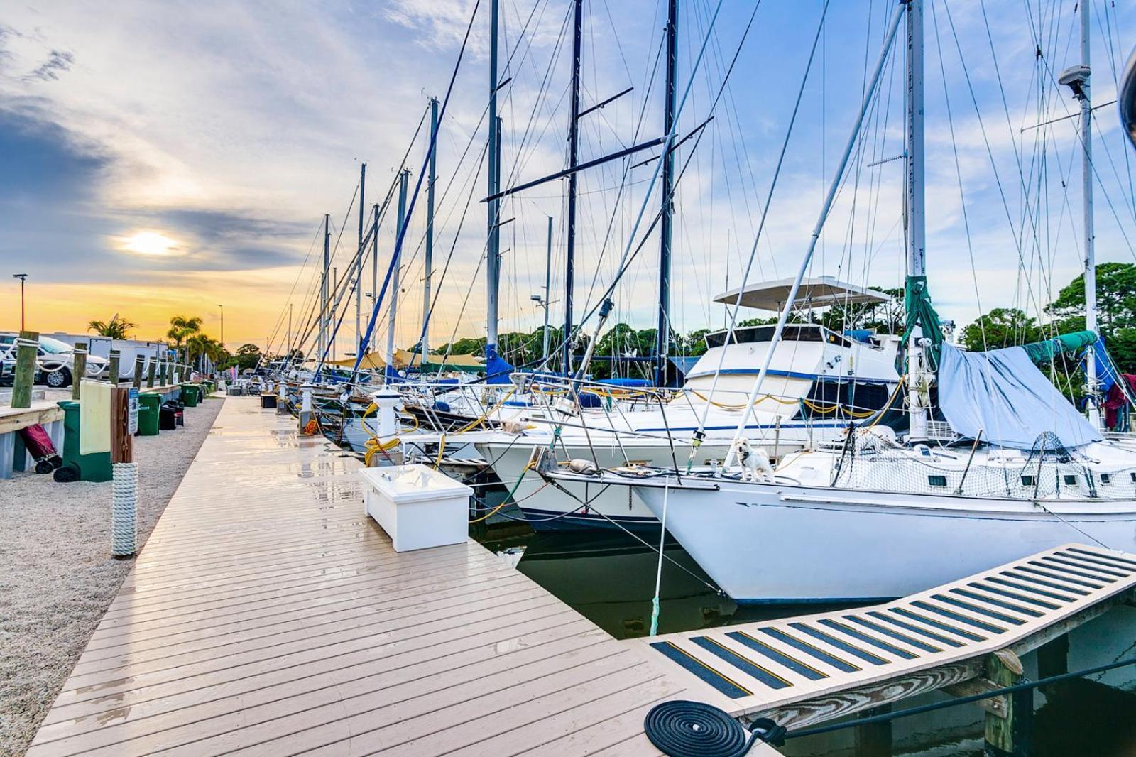 Cape Crossing Resort & Marina photo 61