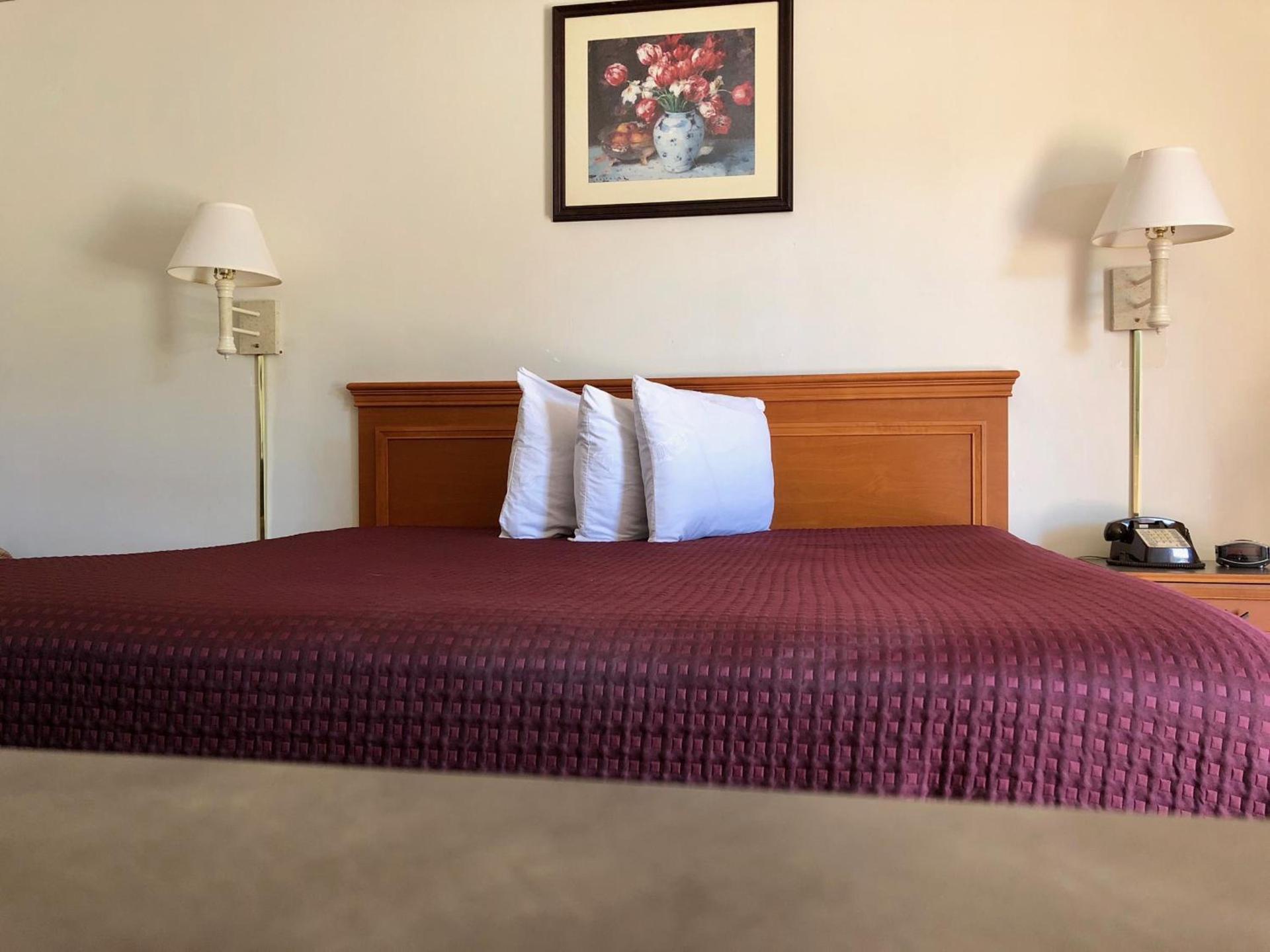 Kewanee Motor Lodge photo 10