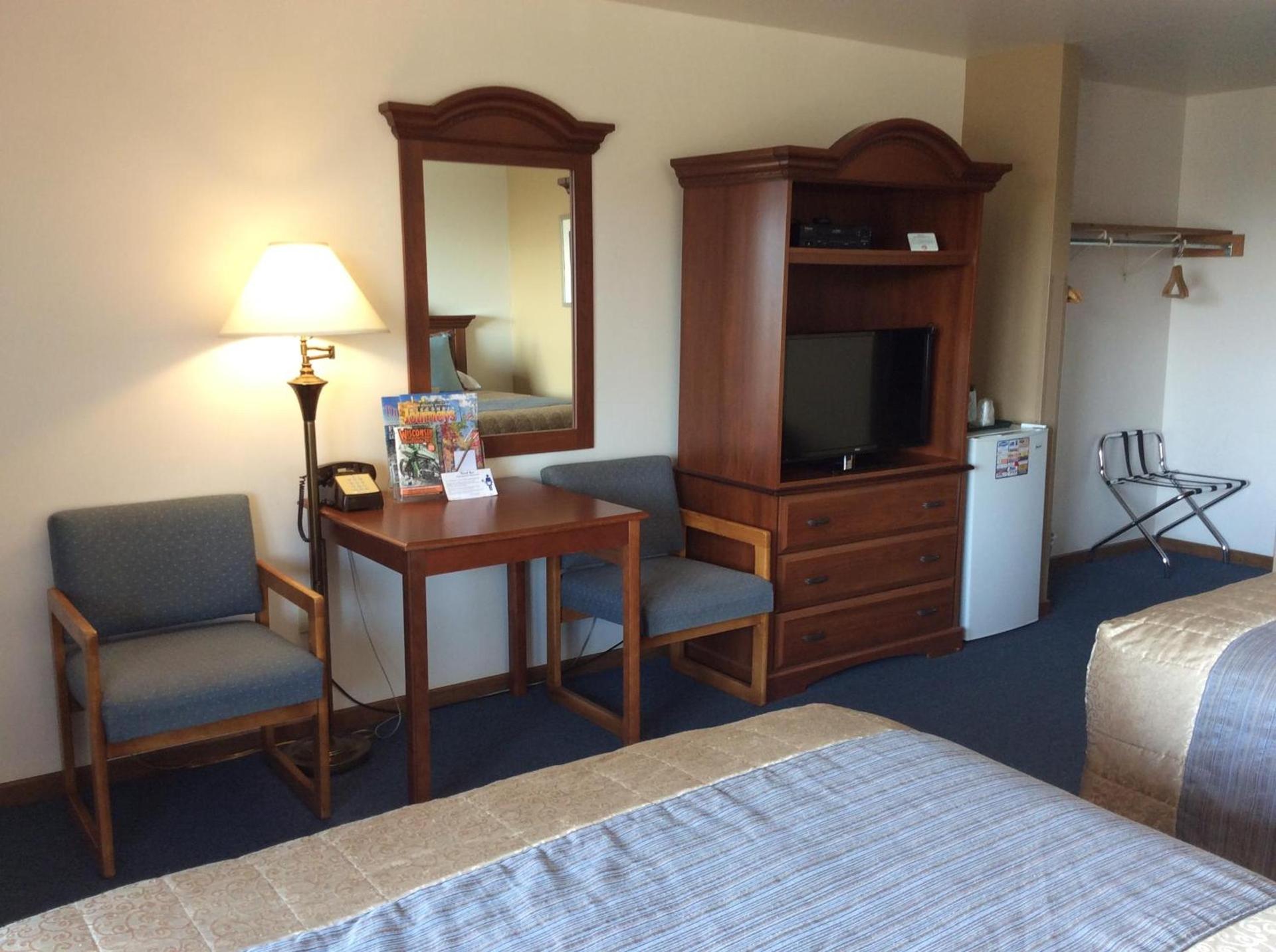 Scenic Shore Inn photo 37