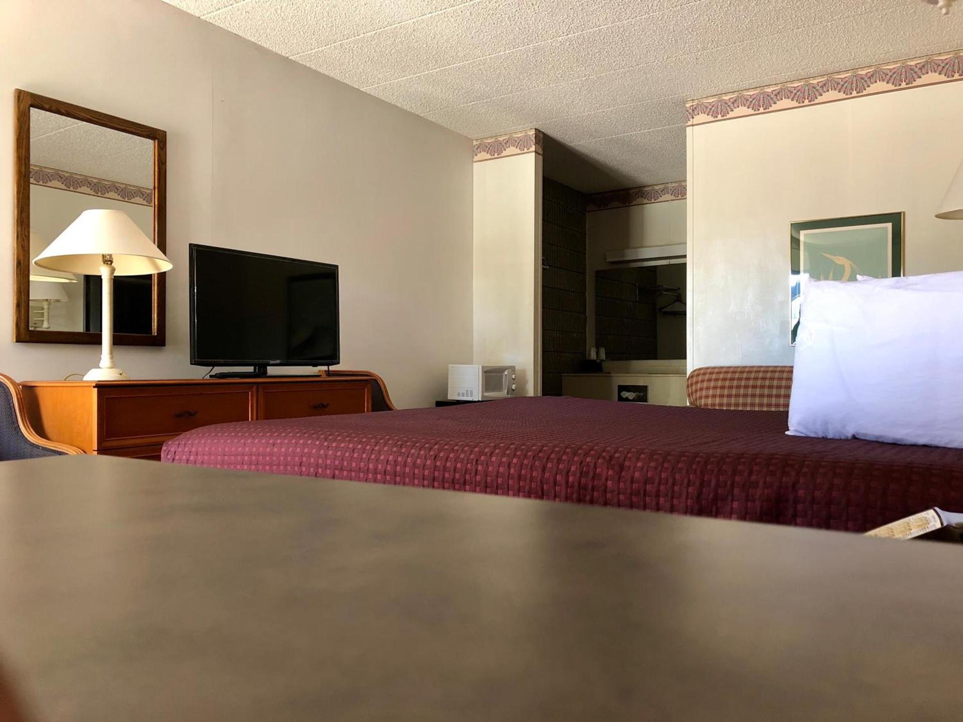 Kewanee Motor Lodge photo 7