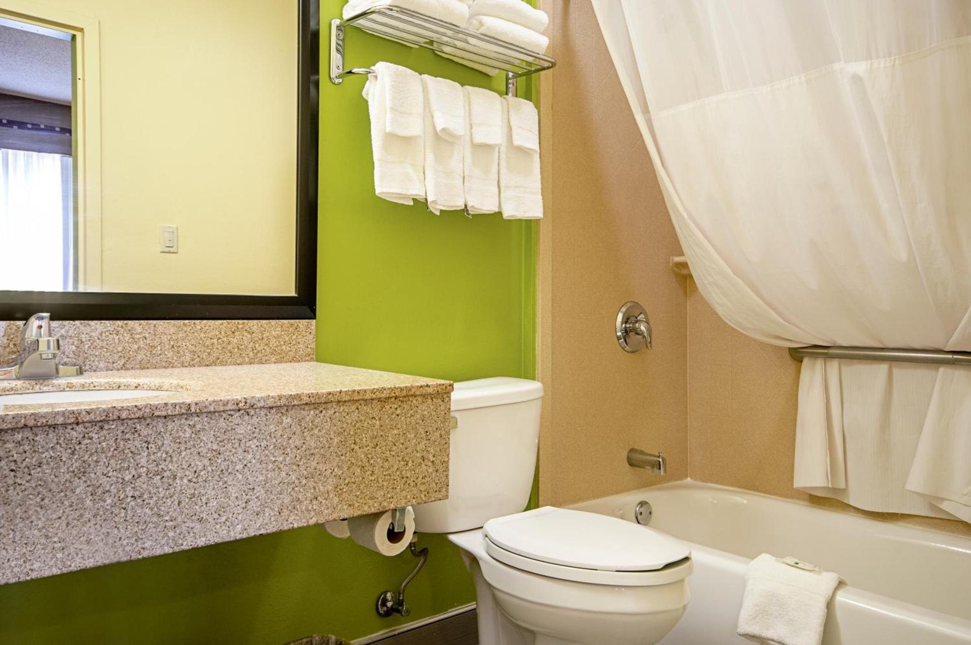 Quality Inn & Suites Glenmont - Albany South photo 25