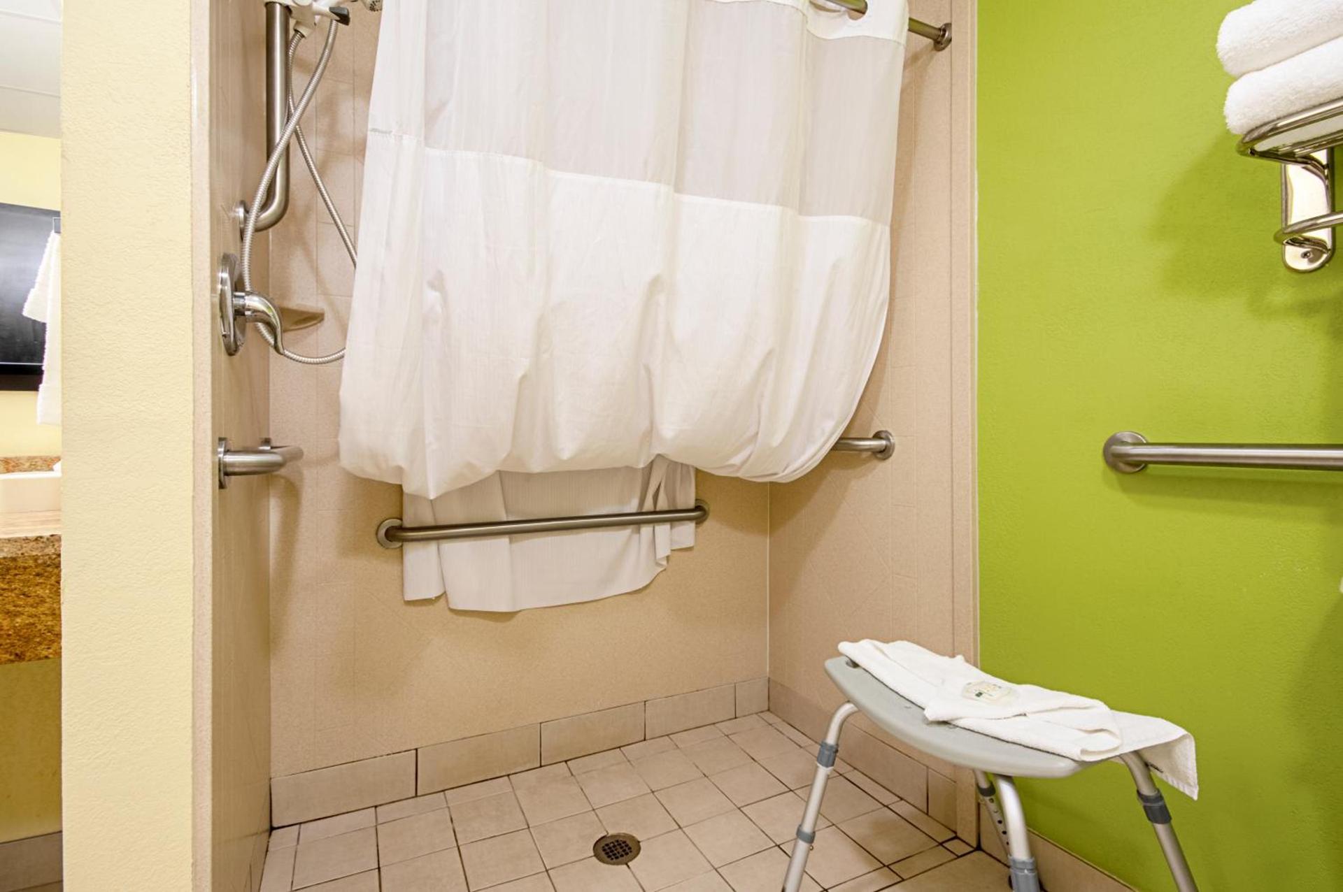 Quality Inn & Suites Glenmont - Albany South photo 28