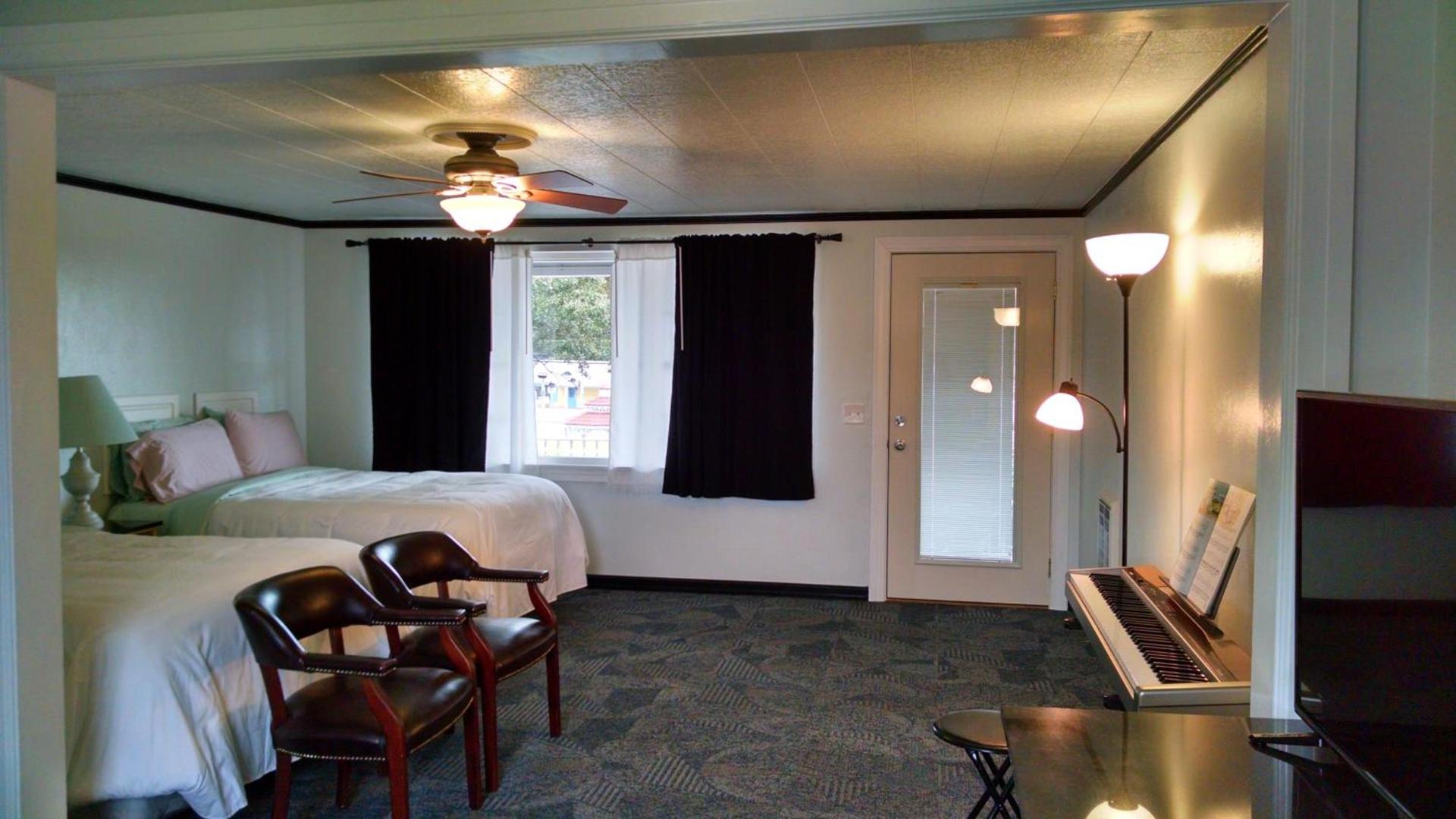 Murray Inn and Art Gallery photo 8