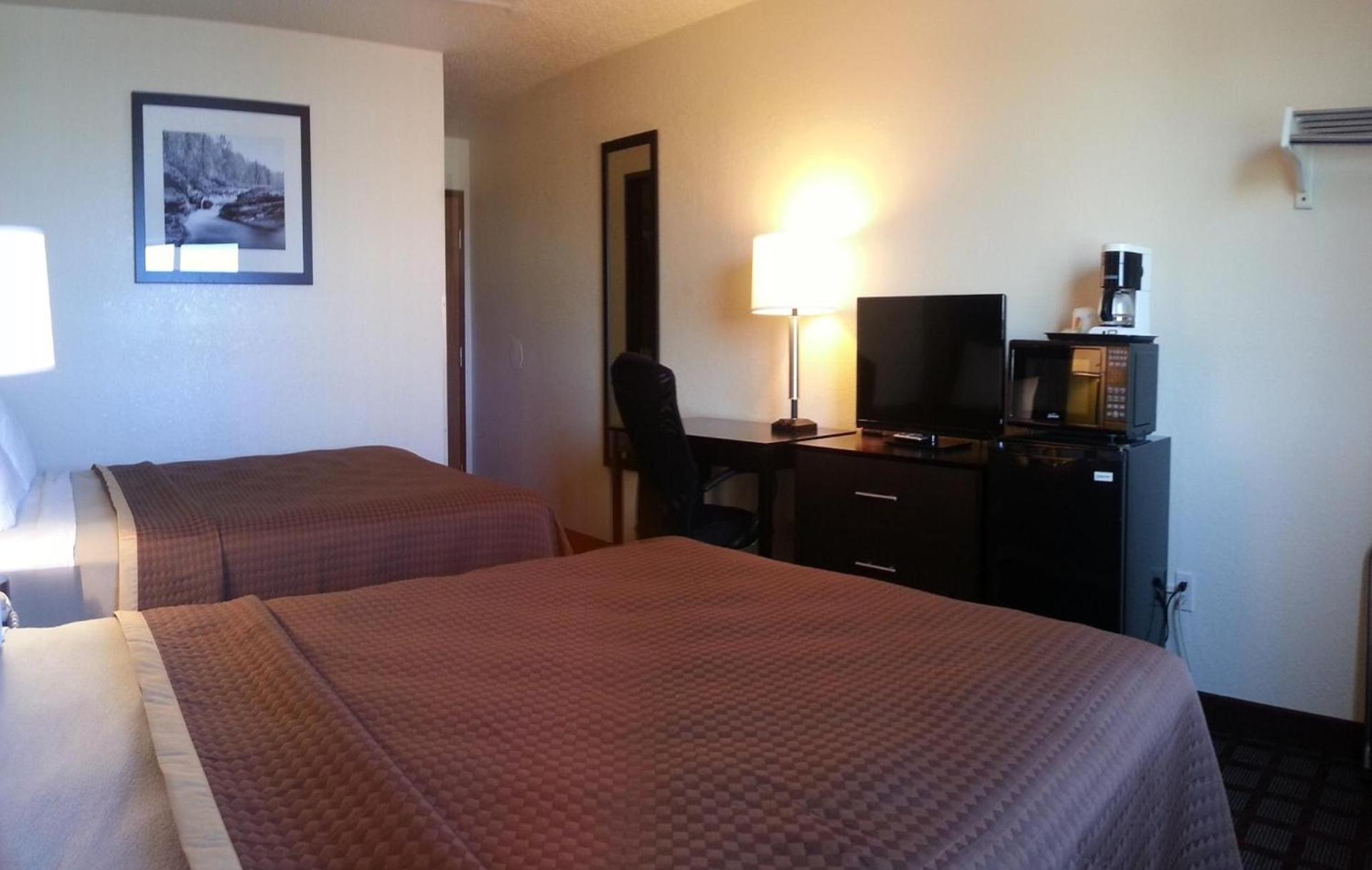 Super 8 by Wyndham Saginaw photo 6