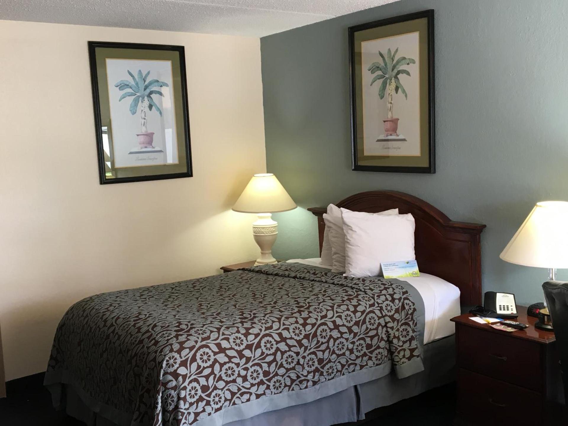 Days Inn by Wyndham Orlando Airport Florida Mall photo 21