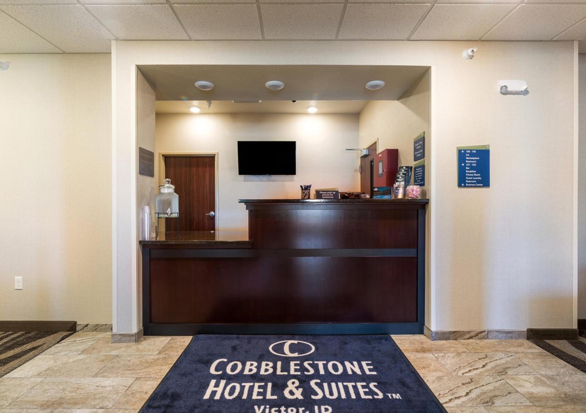 Cobblestone Hotel & Suites - Victor photo 10