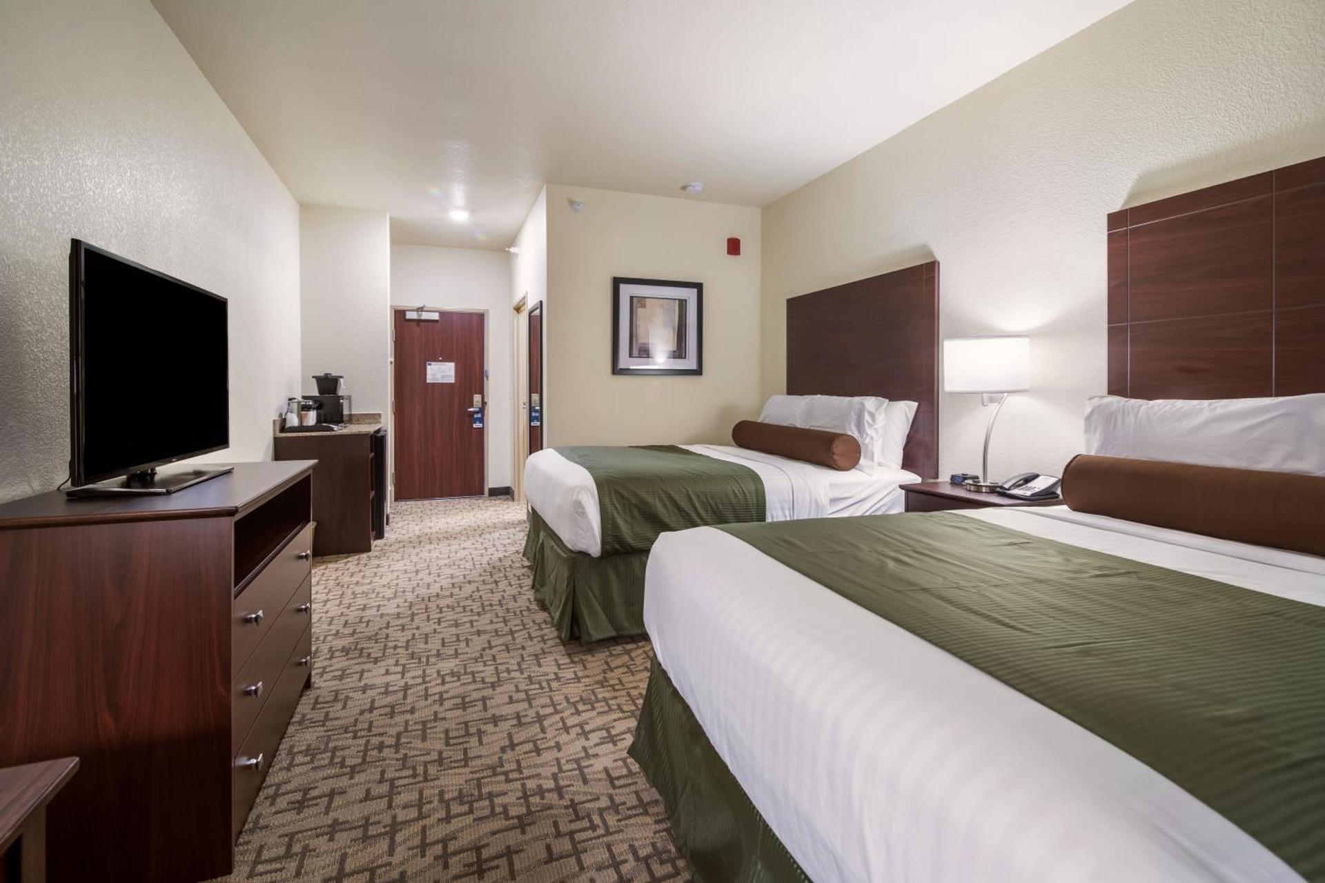 Cobblestone Hotel & Suites - Victor photo 11