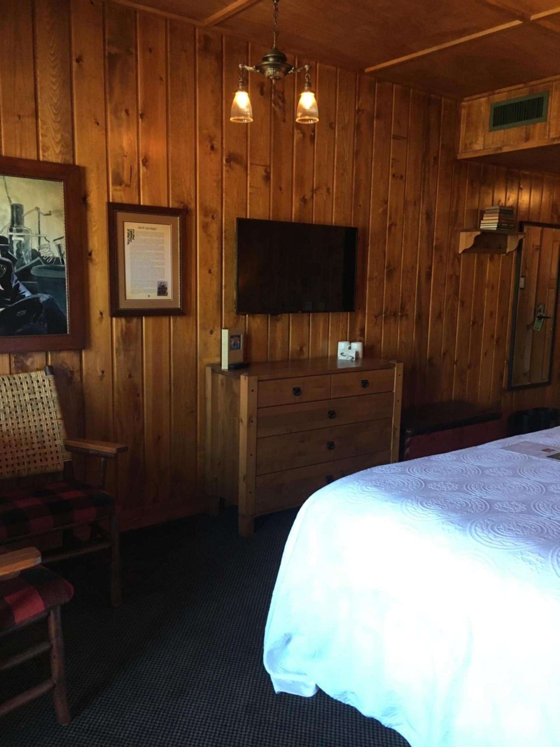 McMenamins Kalama Harbor Lodge photo 29