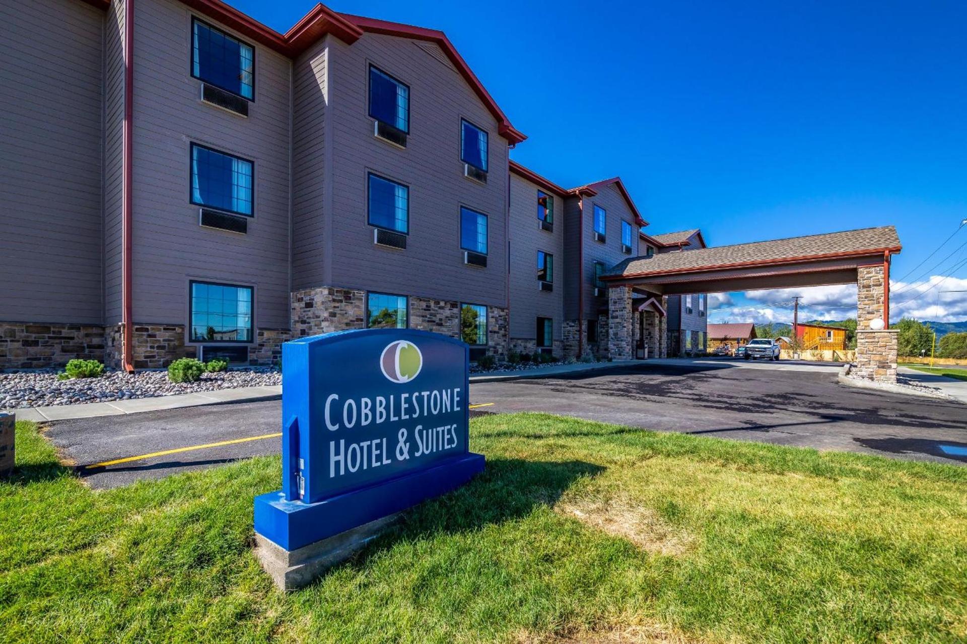 Cobblestone Hotel & Suites - Victor photo 1