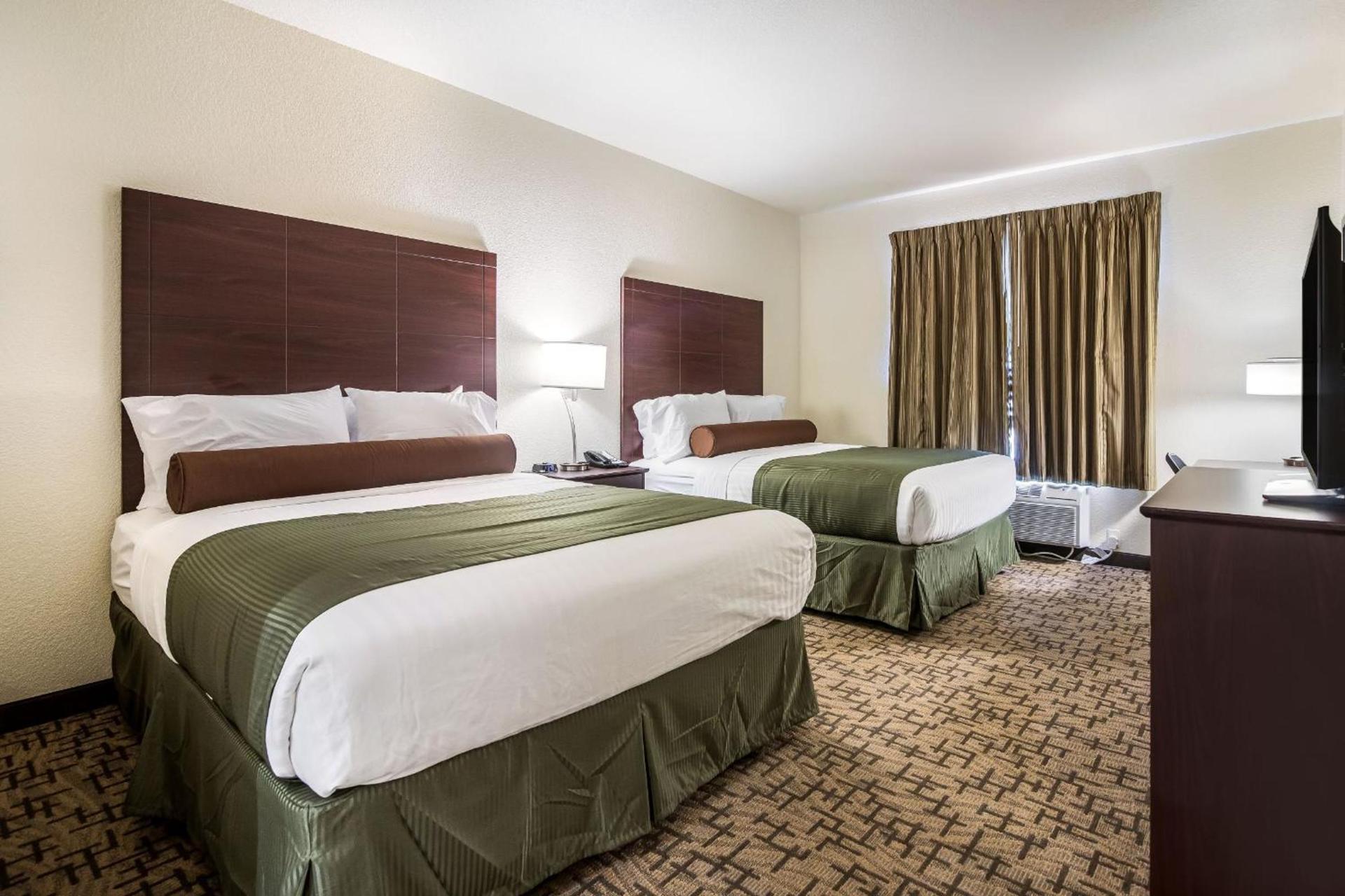 Cobblestone Hotel & Suites - Victor photo 15