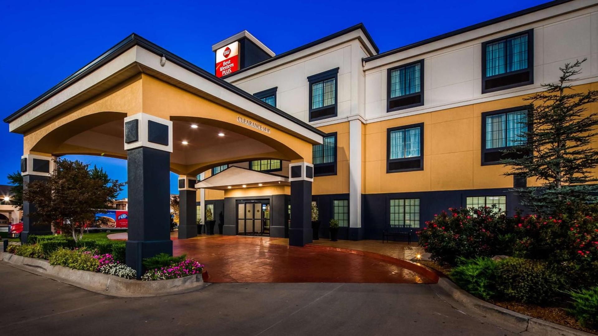 Best Western Plus Barsana Hotel & Suites photo 10
