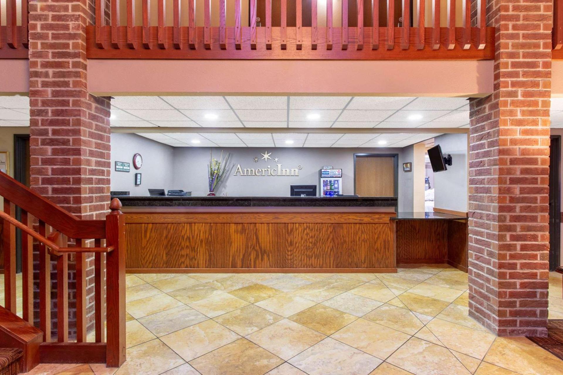 AmericInn by Wyndham New London photo 5