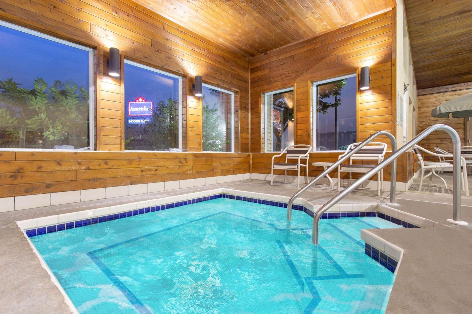 AmericInn by Wyndham Boscobel photo 7