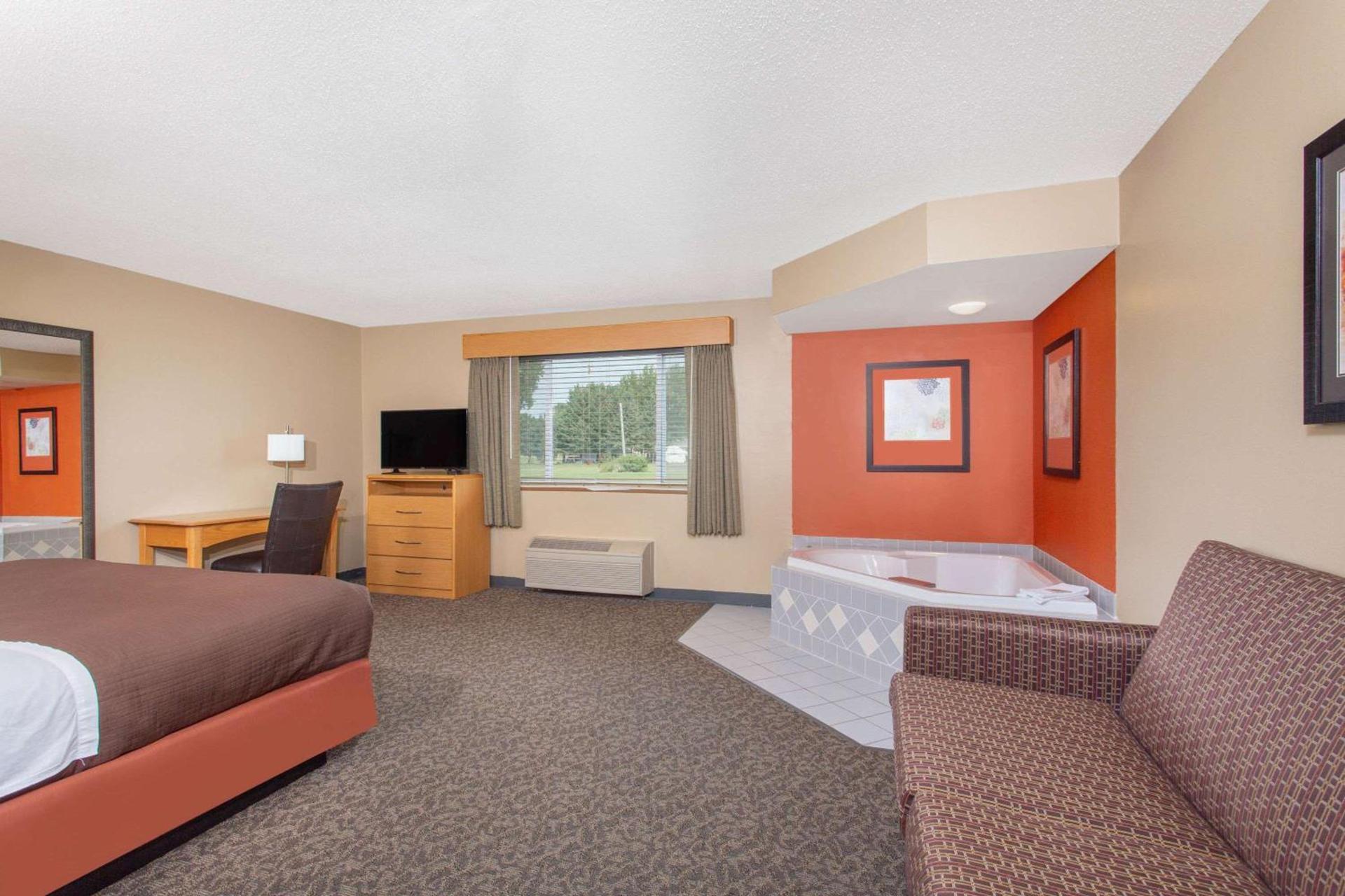 AmericInn by Wyndham Boscobel photo 26