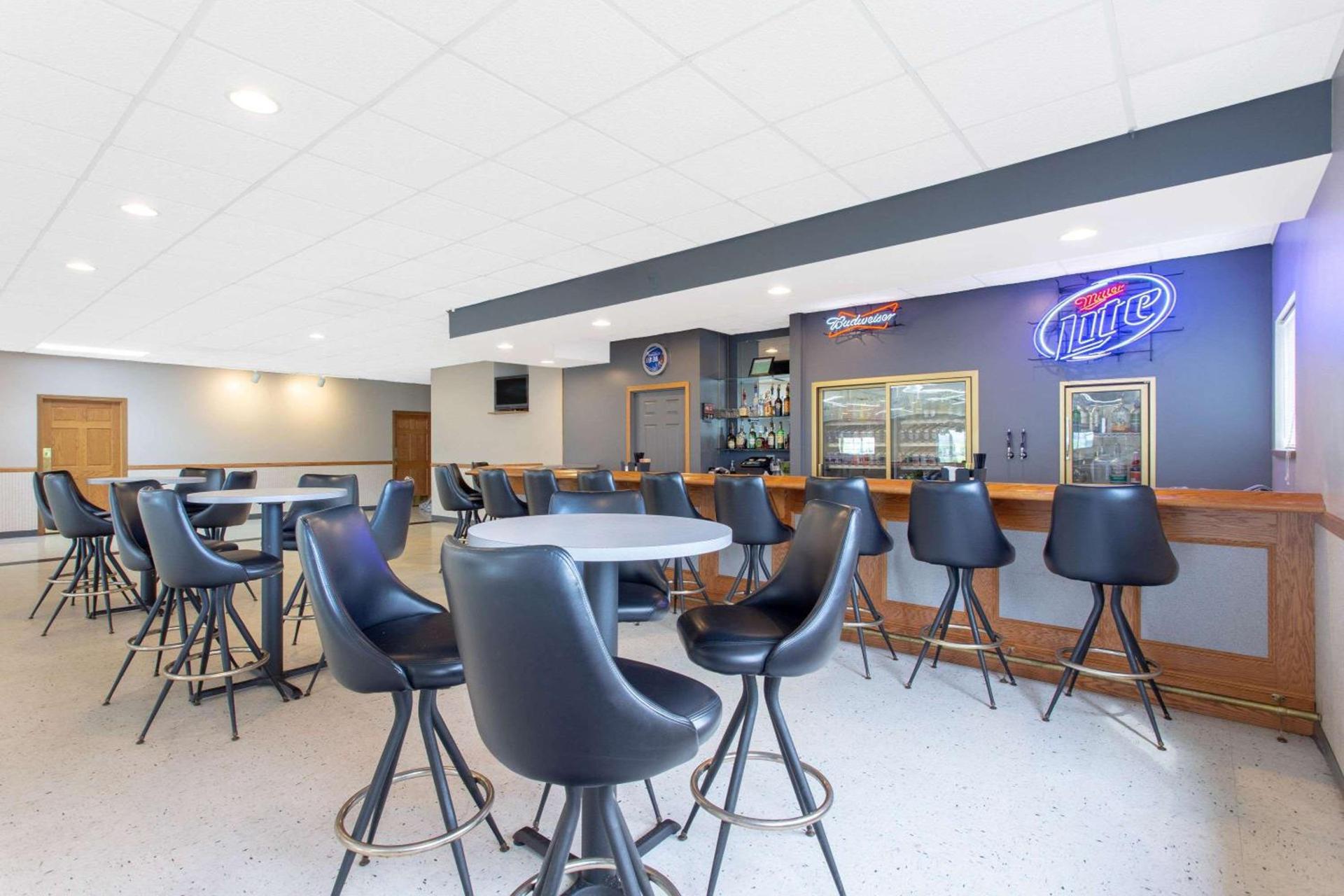 AmericInn by Wyndham Boscobel photo 19