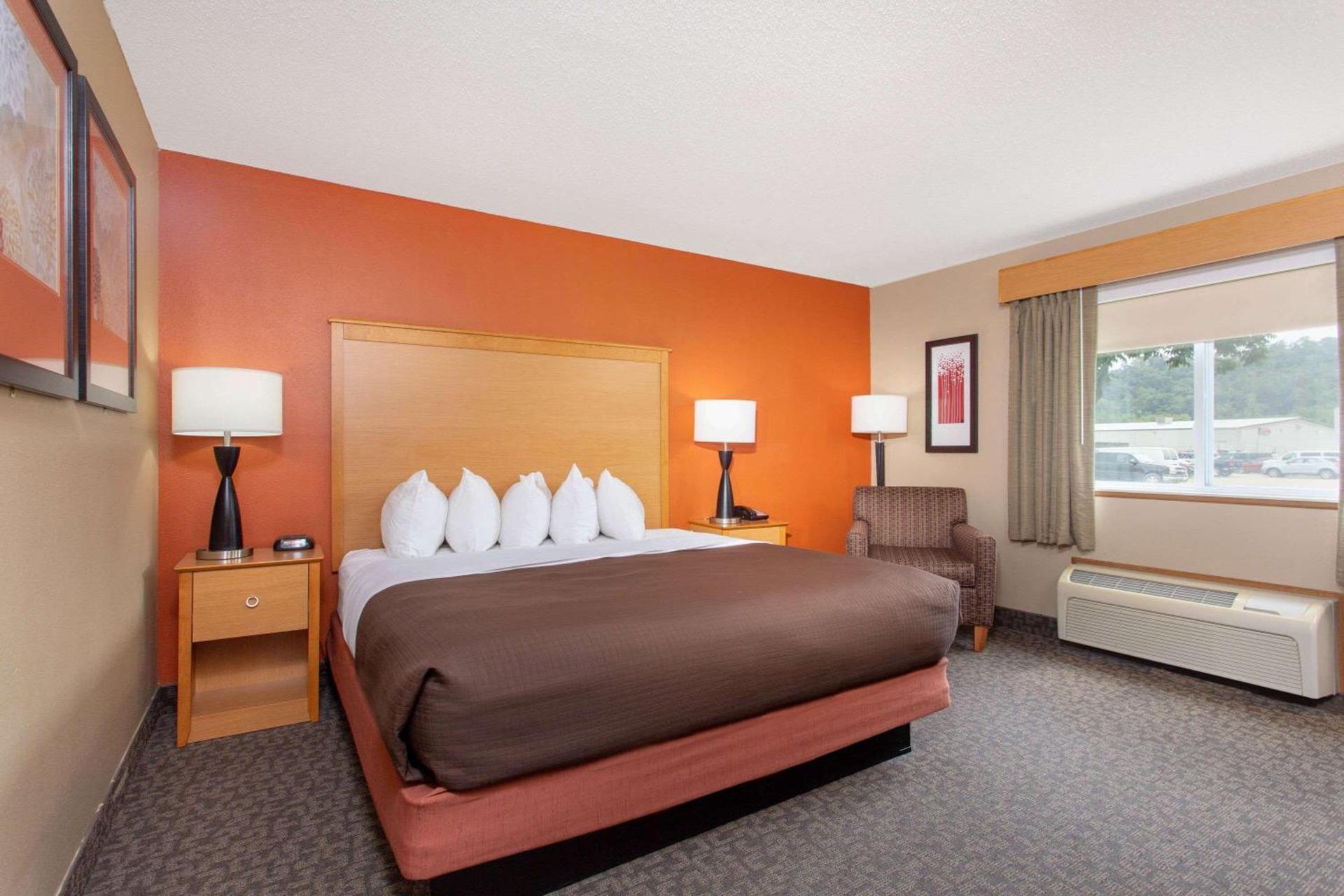 AmericInn by Wyndham Boscobel photo 49