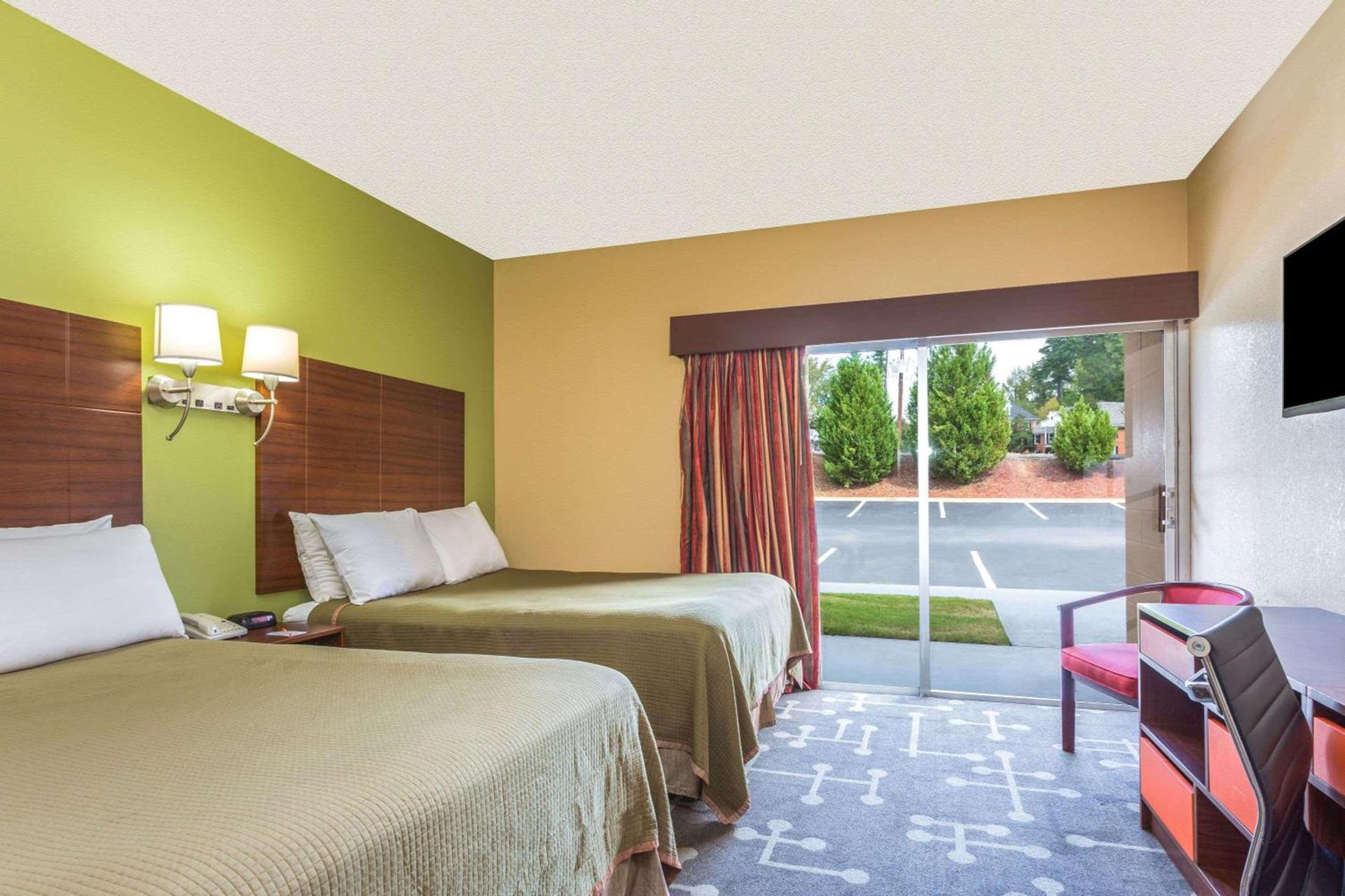 Howard Johnson by Wyndham Athens photo 10