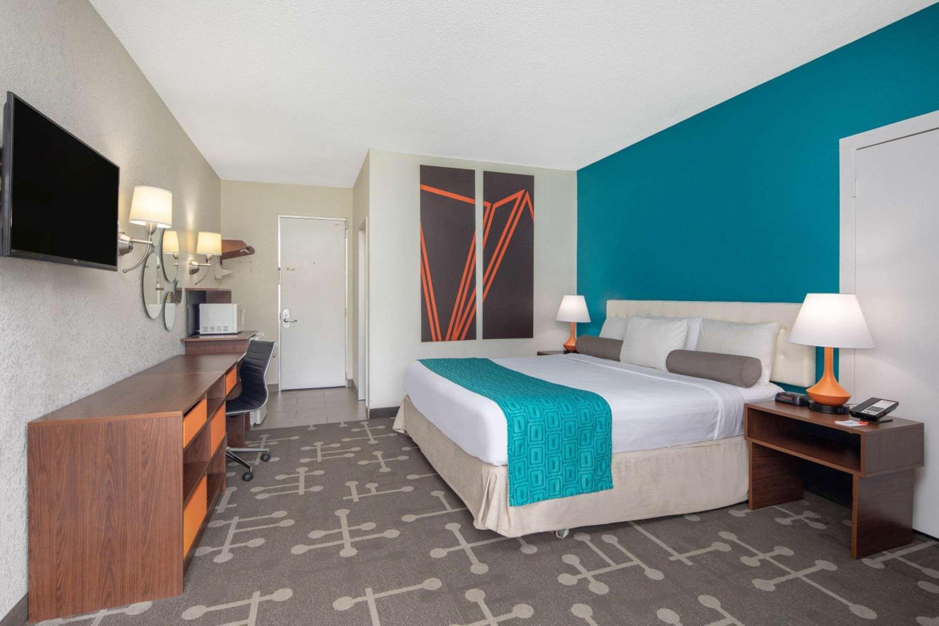 Howard Johnson by Wyndham Athens photo 15