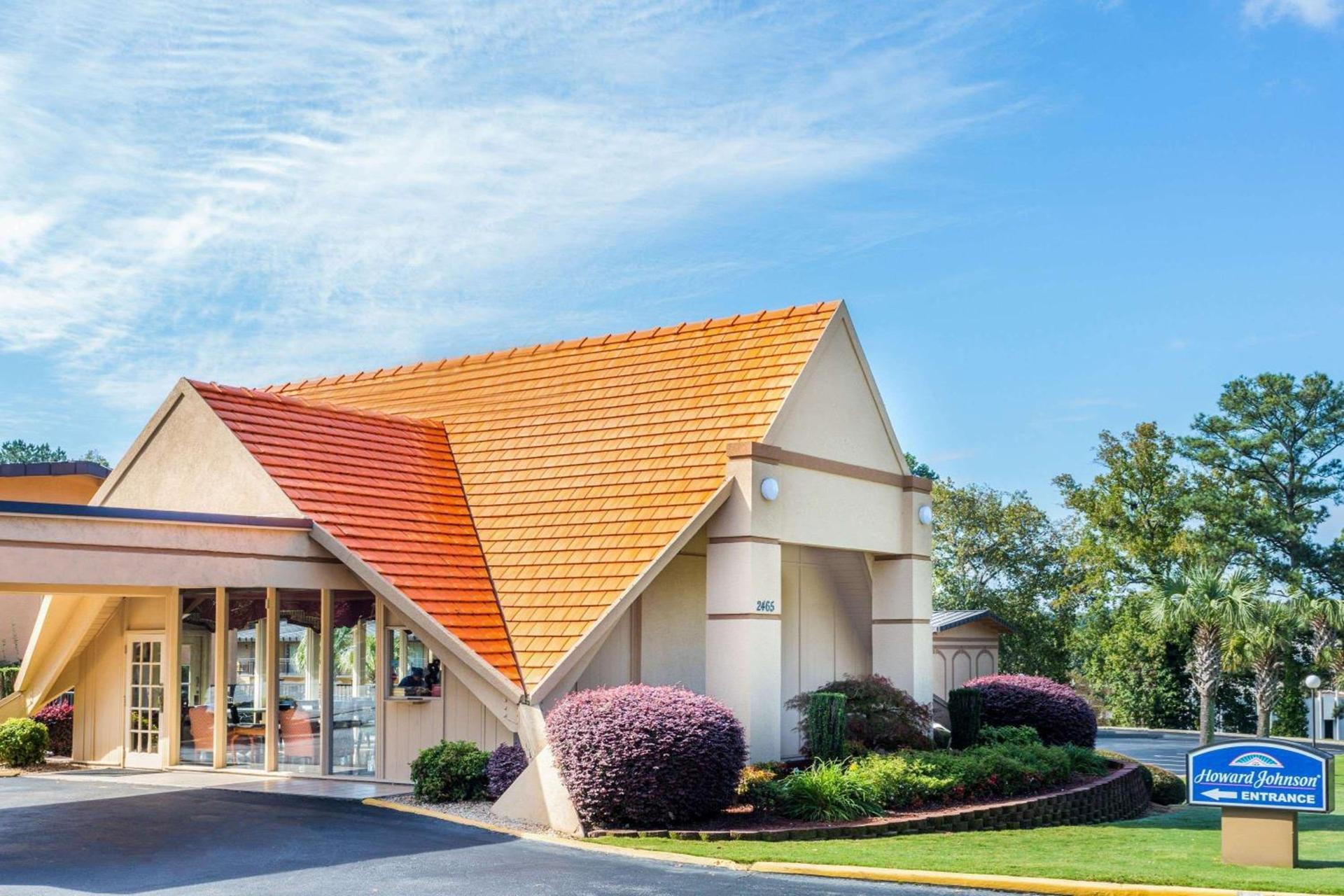 Howard Johnson by Wyndham Athens photo 2