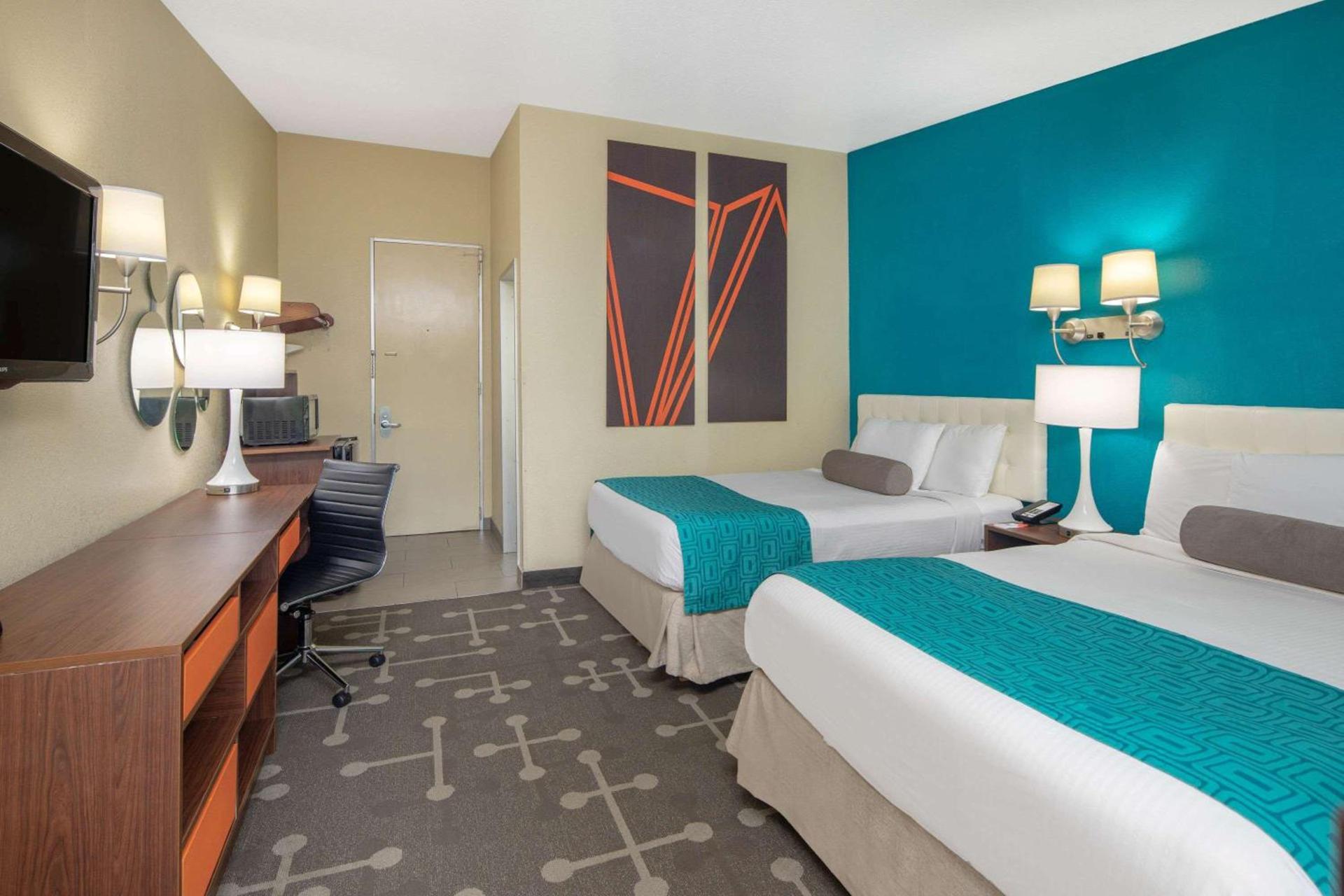 Howard Johnson by Wyndham Athens photo 11