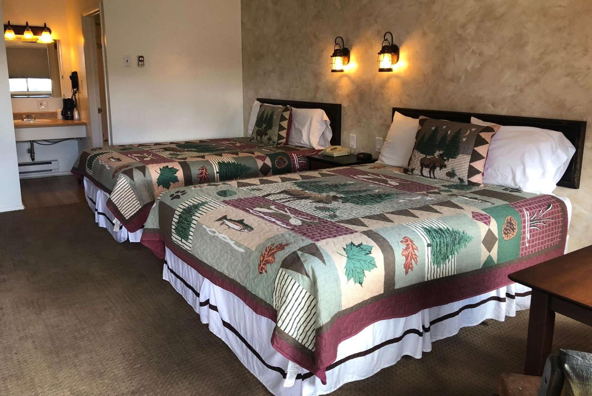 High Desert Inn photo 23
