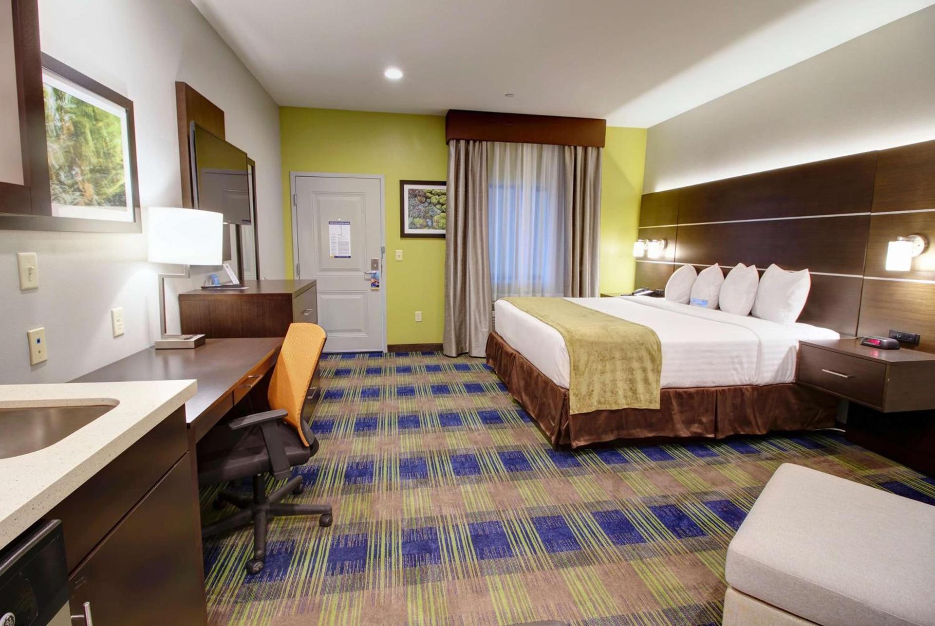 Days Inn & Suites by Wyndham Port Arthur photo 9