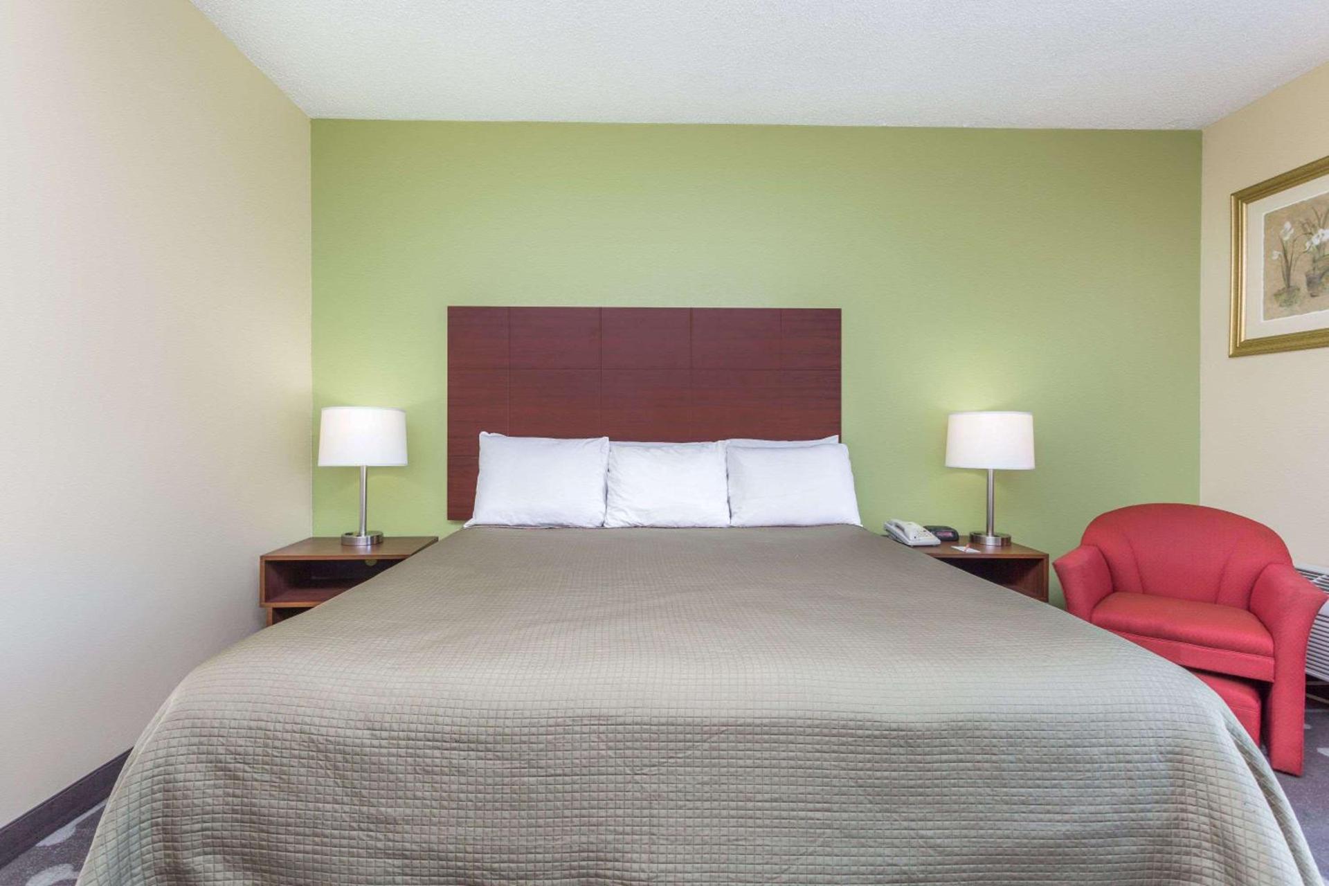 Howard Johnson by Wyndham Athens photo 5
