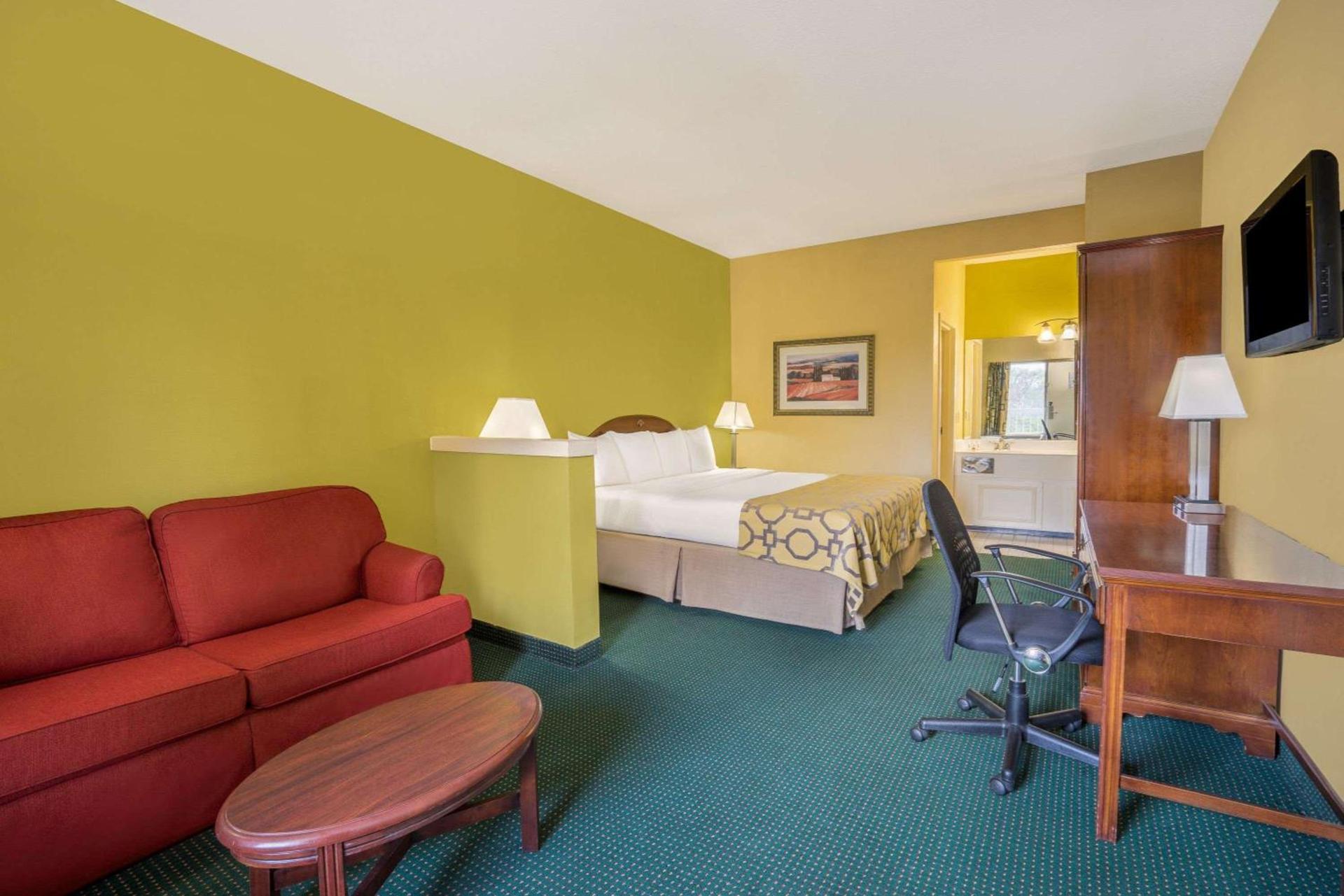 Baymont by Wyndham Warrenton photo 26