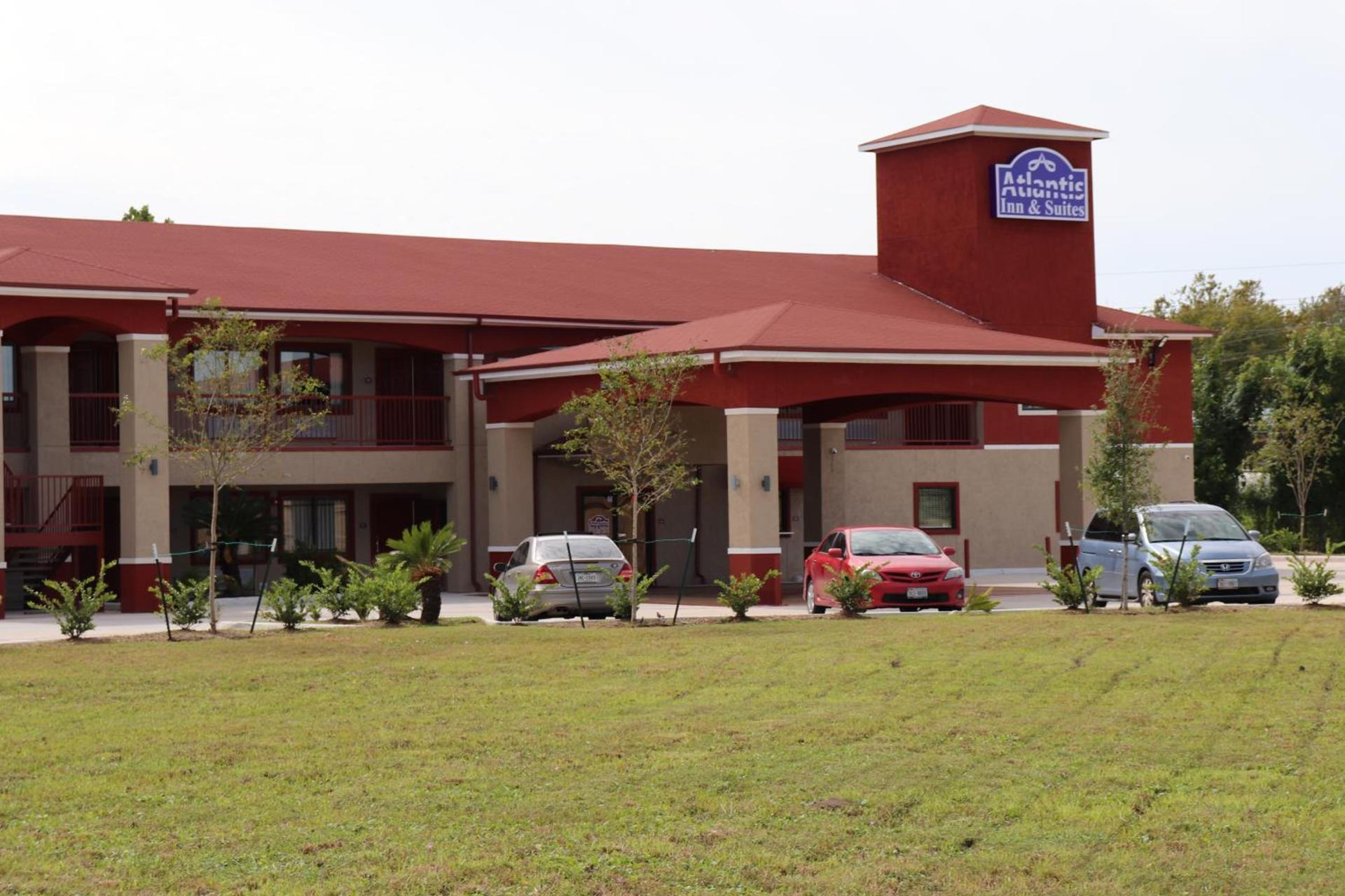 Atlantis Inn Suites photo 2