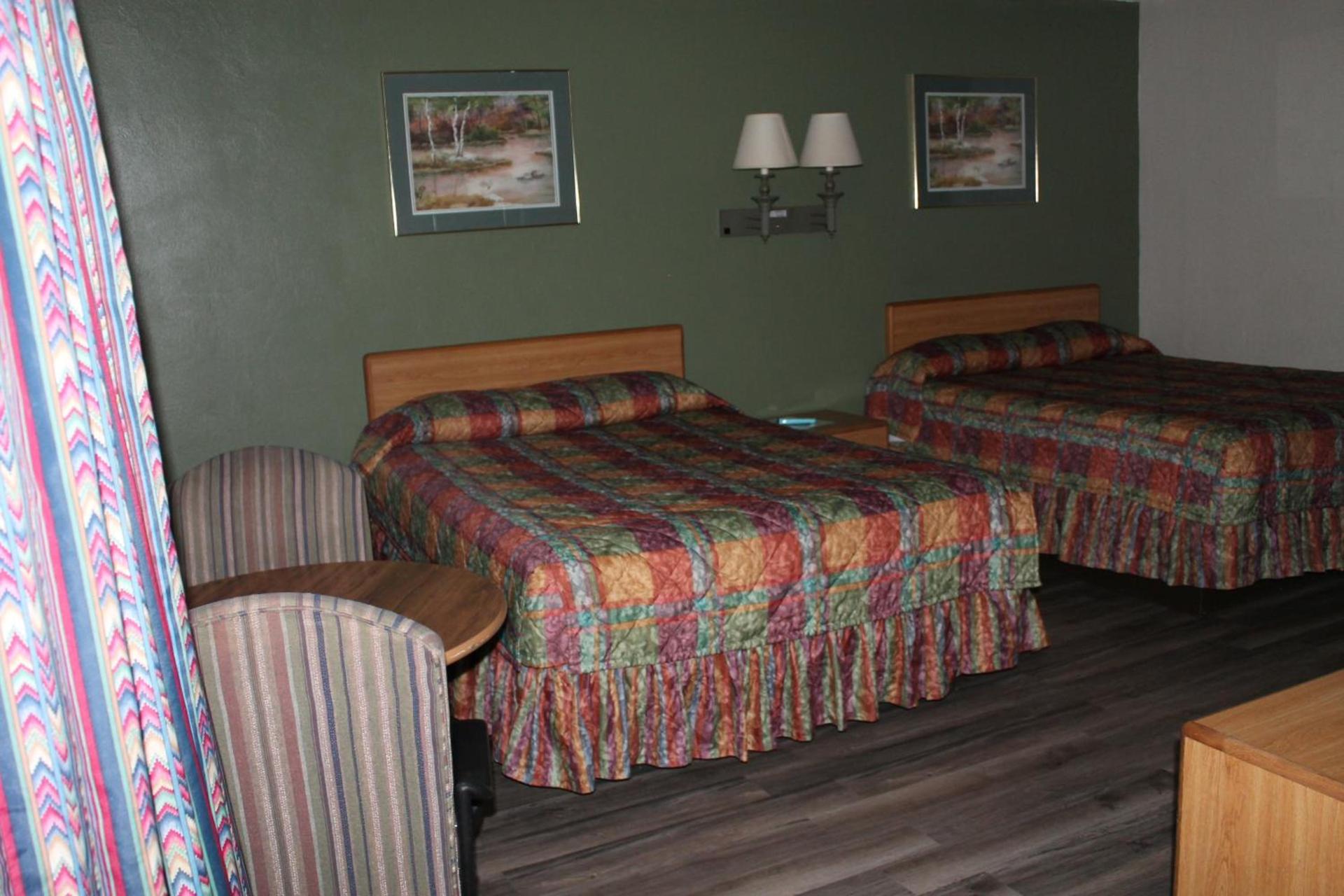 American Motor Inn - Rock Island photo 29