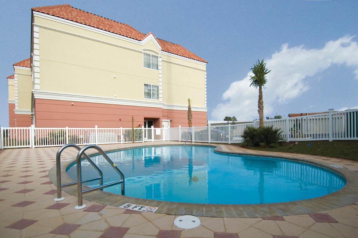 Country Inn & Suites by Radisson, Crestview, FL photo 12