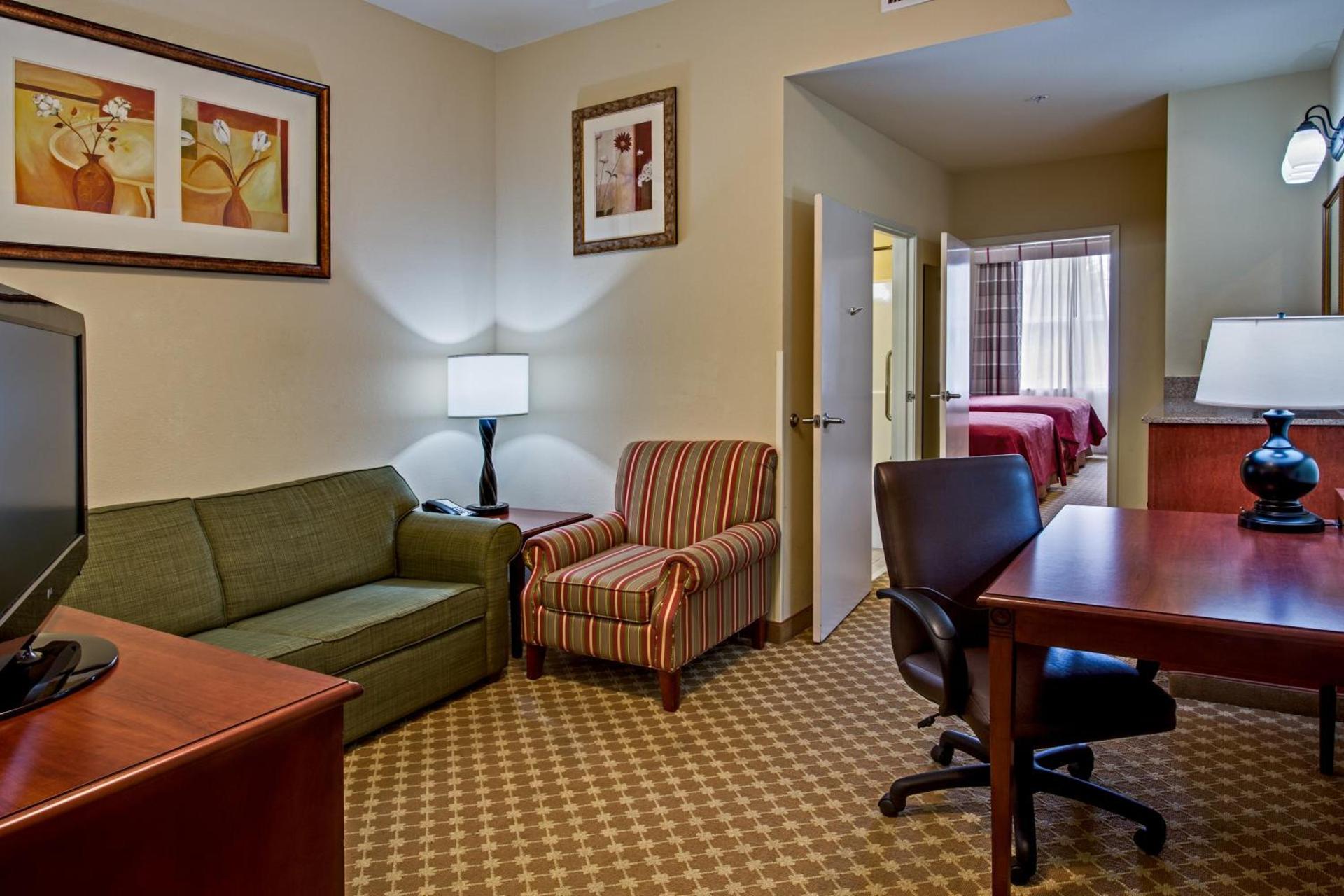 Country Inn & Suites by Radisson, Crestview, FL photo 18