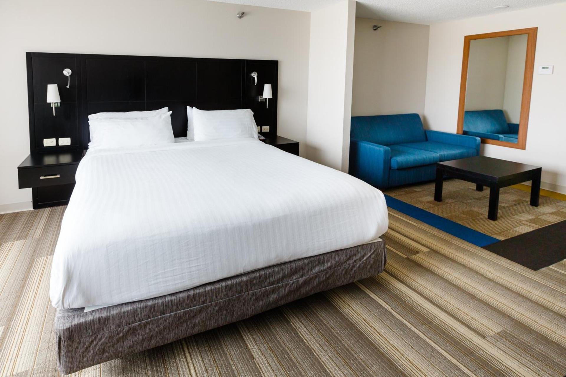 Holiday Inn Express & Suites Shelbyville by IHG photo 6