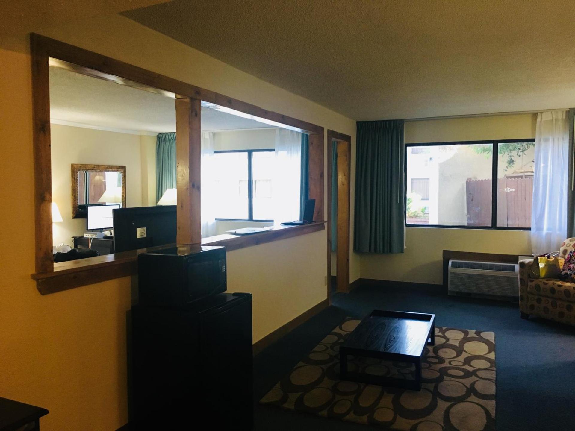 Days Inn by Wyndham Sherman photo 29