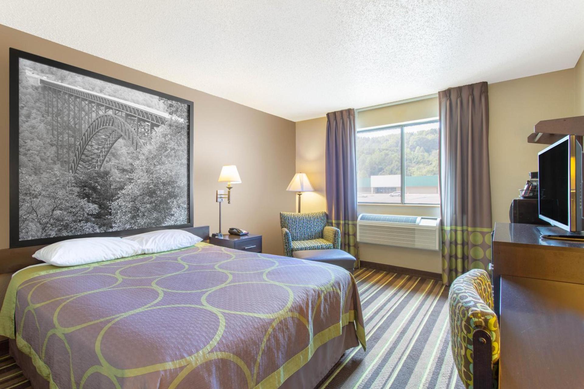 Super 8 by Wyndham Weston WV photo 27