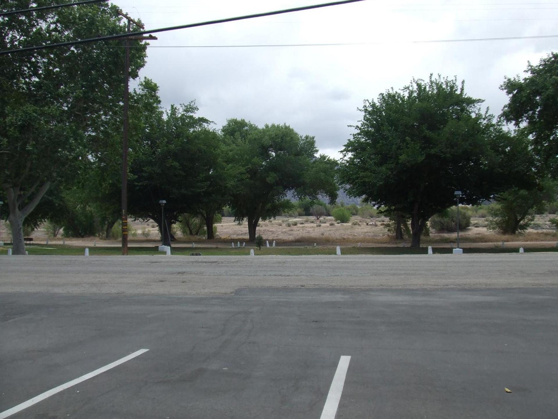 Mount-N-Lake Motel photo 43