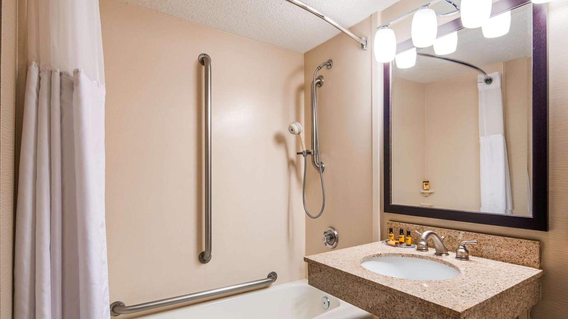 Best Western Plus St. Paul North/Shoreview photo 32