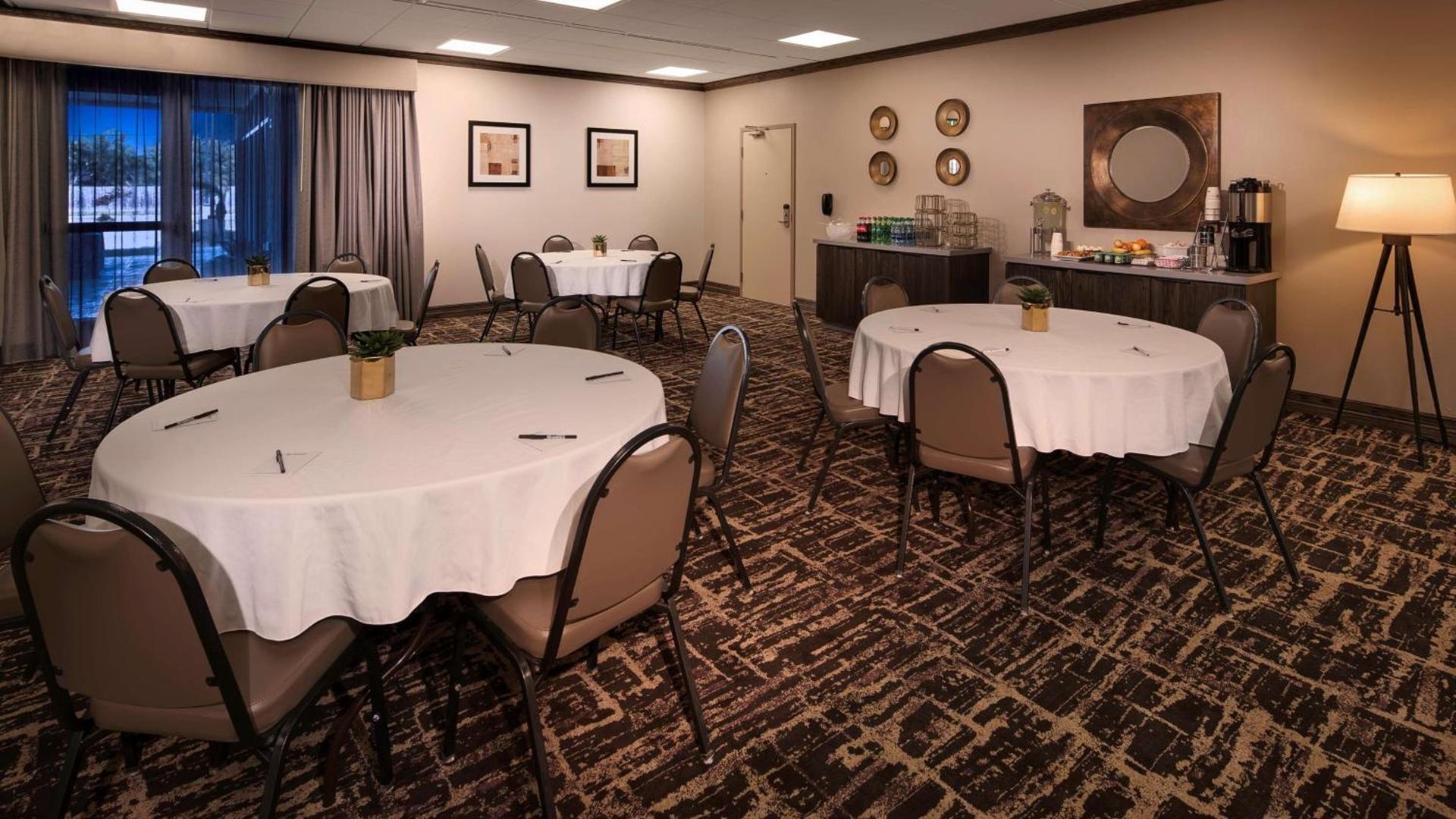 Hawthorn Extended Stay by Wyndham Corpus Christi I-37 NW photo 10