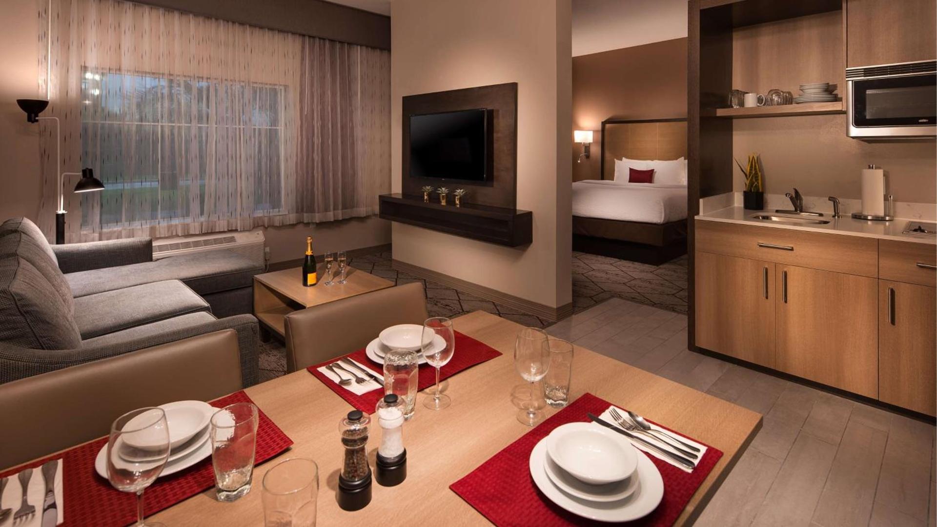 Hawthorn Extended Stay by Wyndham Corpus Christi I-37 NW photo 6