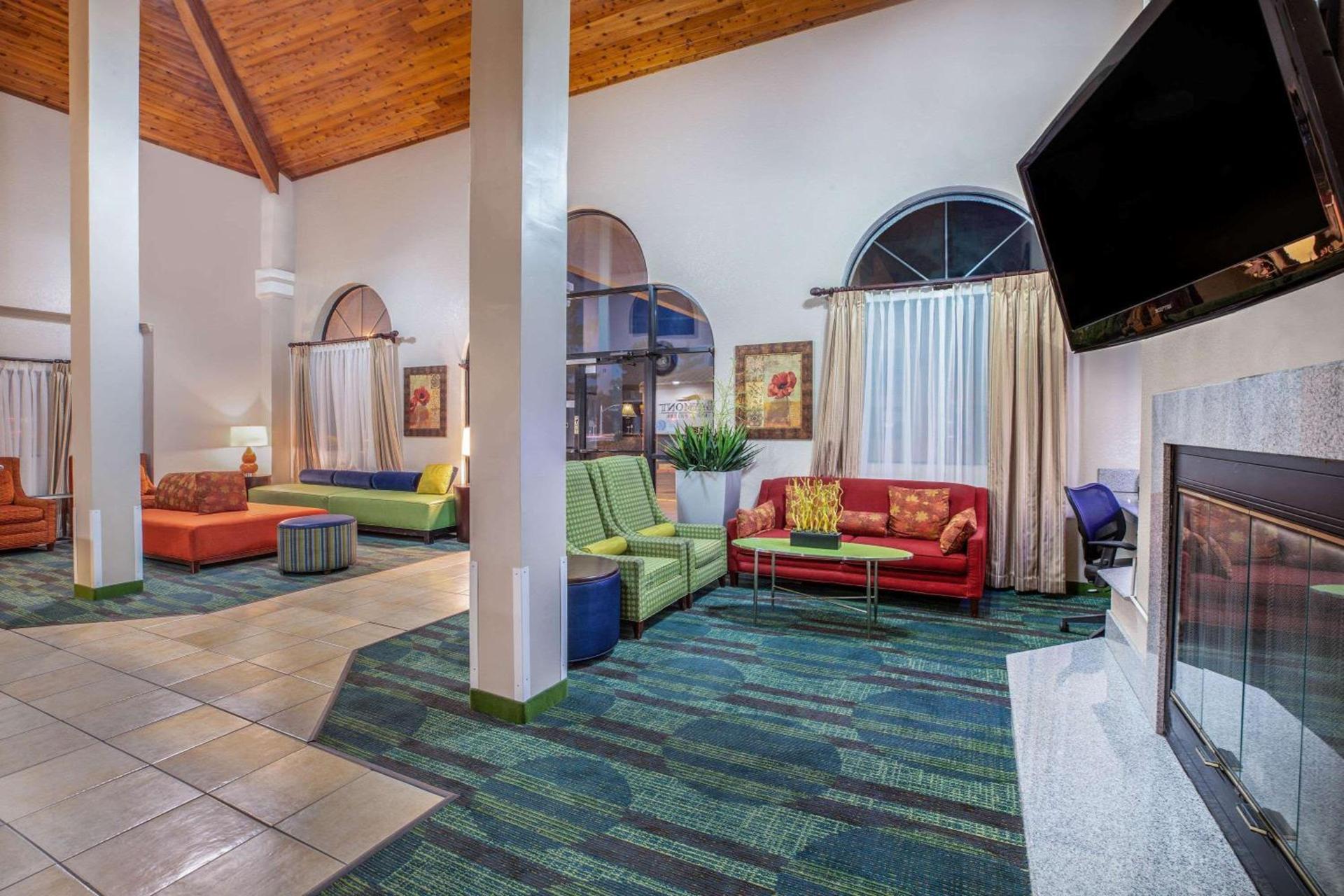 Baymont by Wyndham Tehachapi photo 2