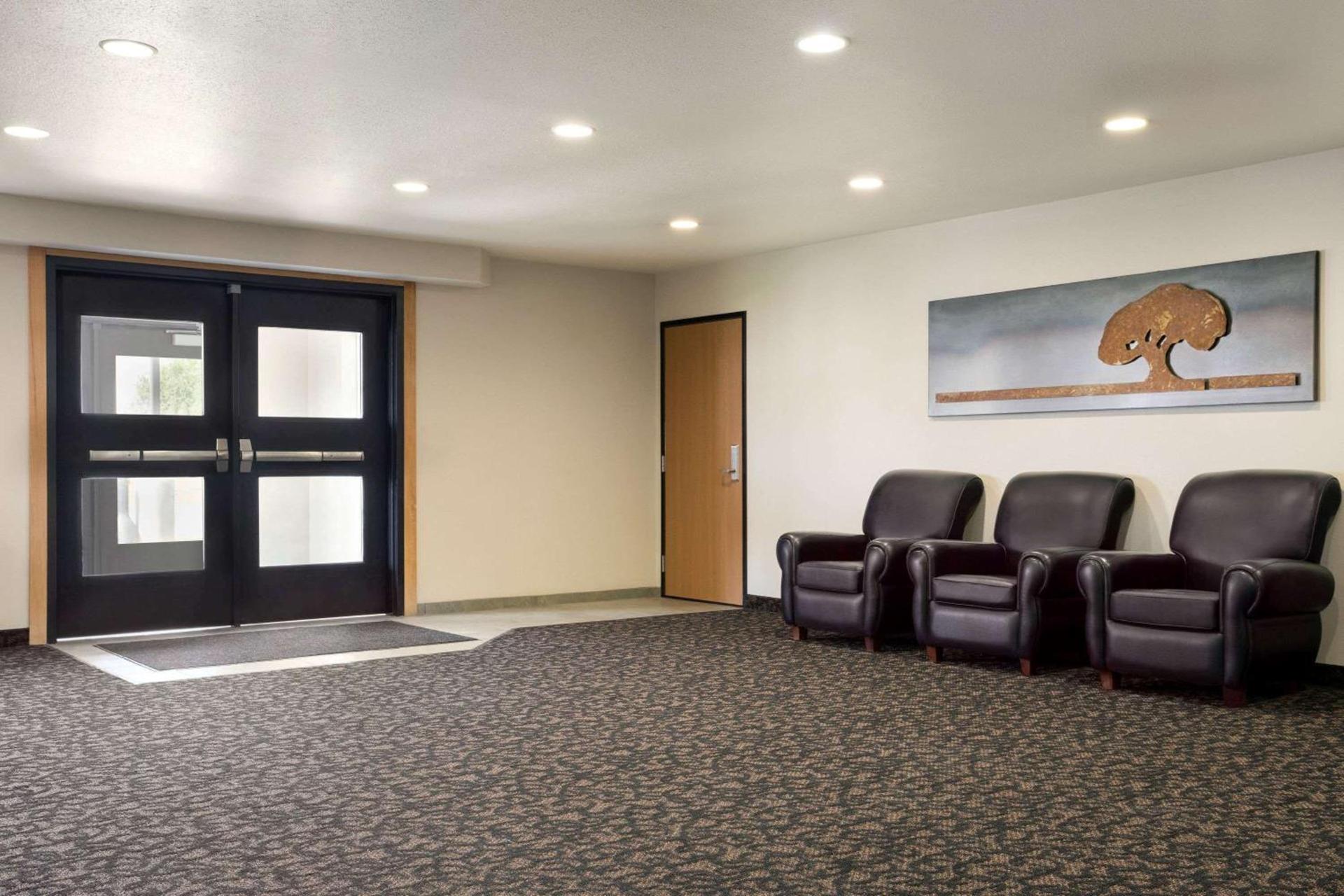 Travelodge by Wyndham Bill WY Thunder Basin Ntl Grassland photo 2