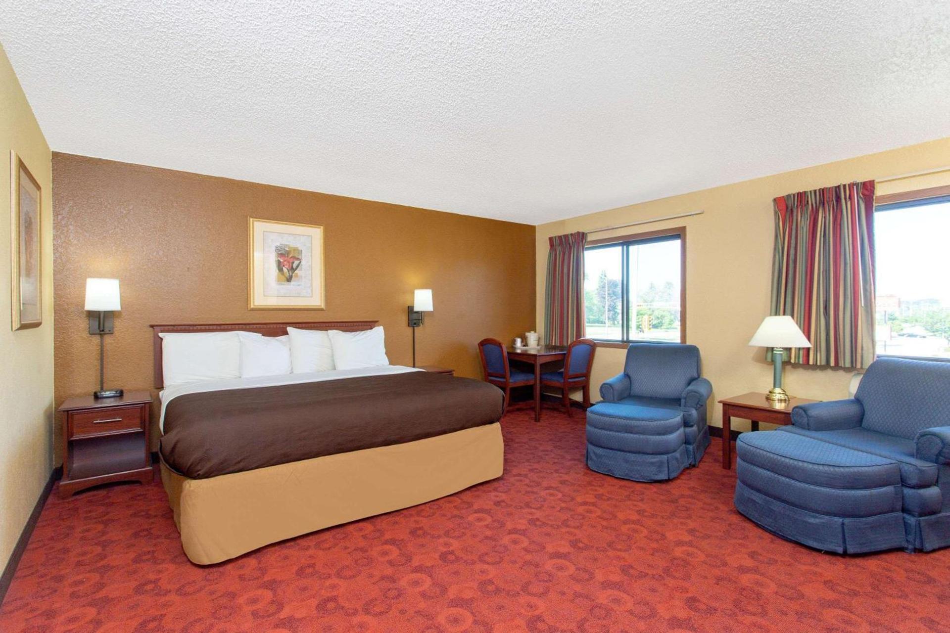 AmericInn by Wyndham West Bend photo 63