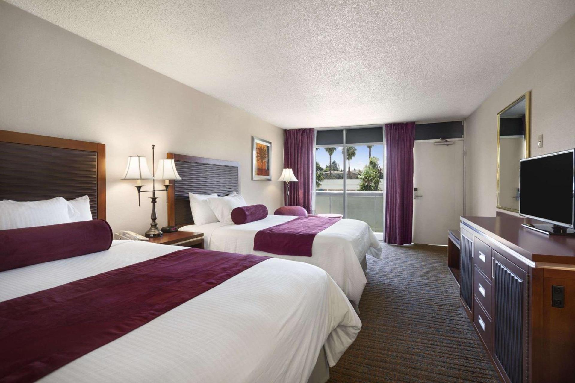 Ramada by Wyndham Sunnyvale/Silicon Valley photo 37