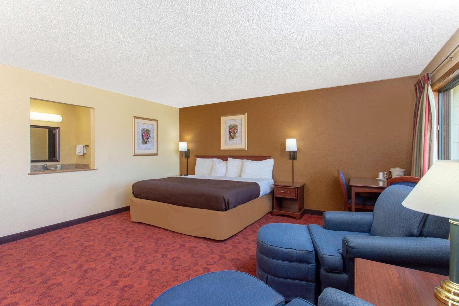 AmericInn by Wyndham West Bend photo 62