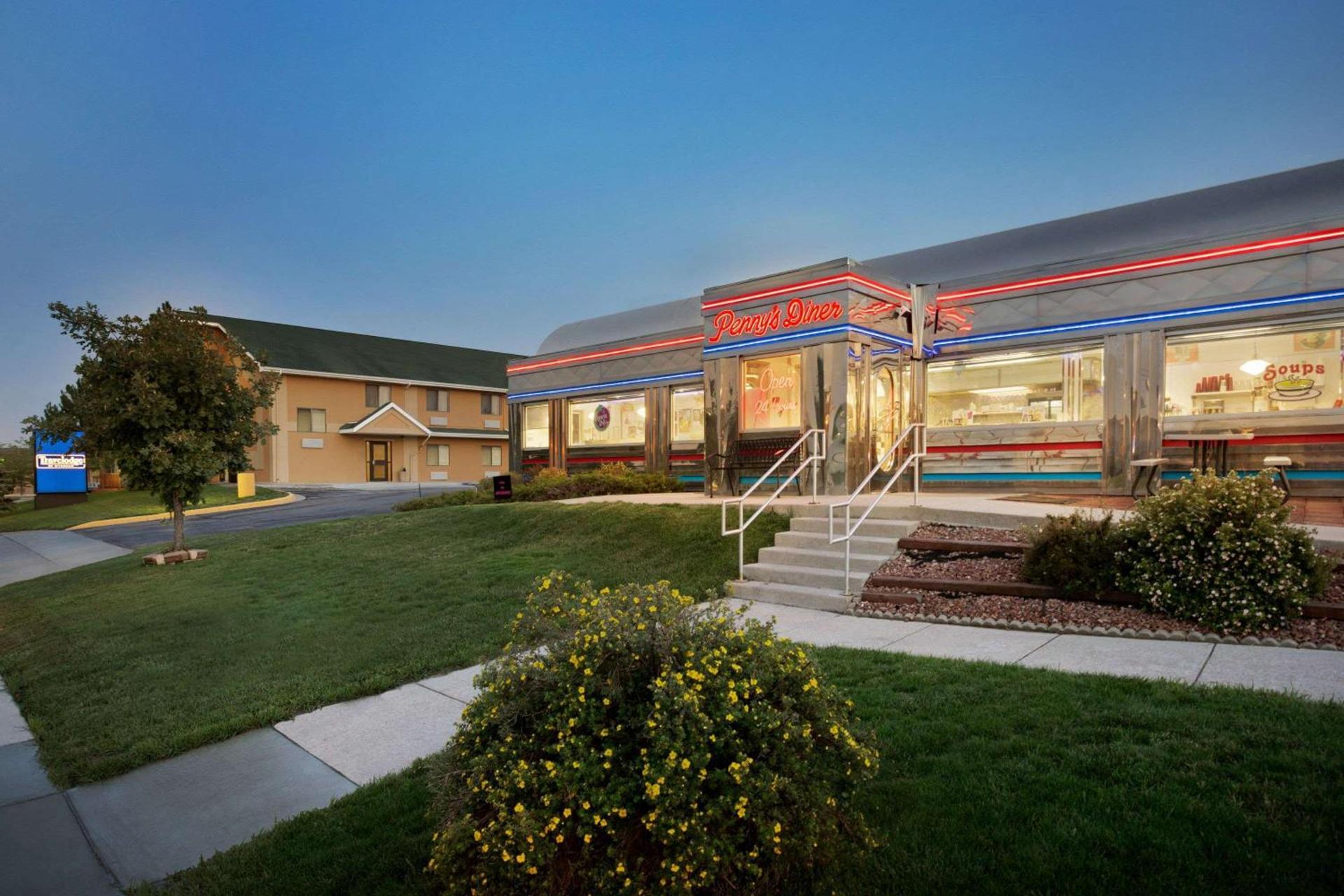 Travelodge by Wyndham Cheyenne photo 4
