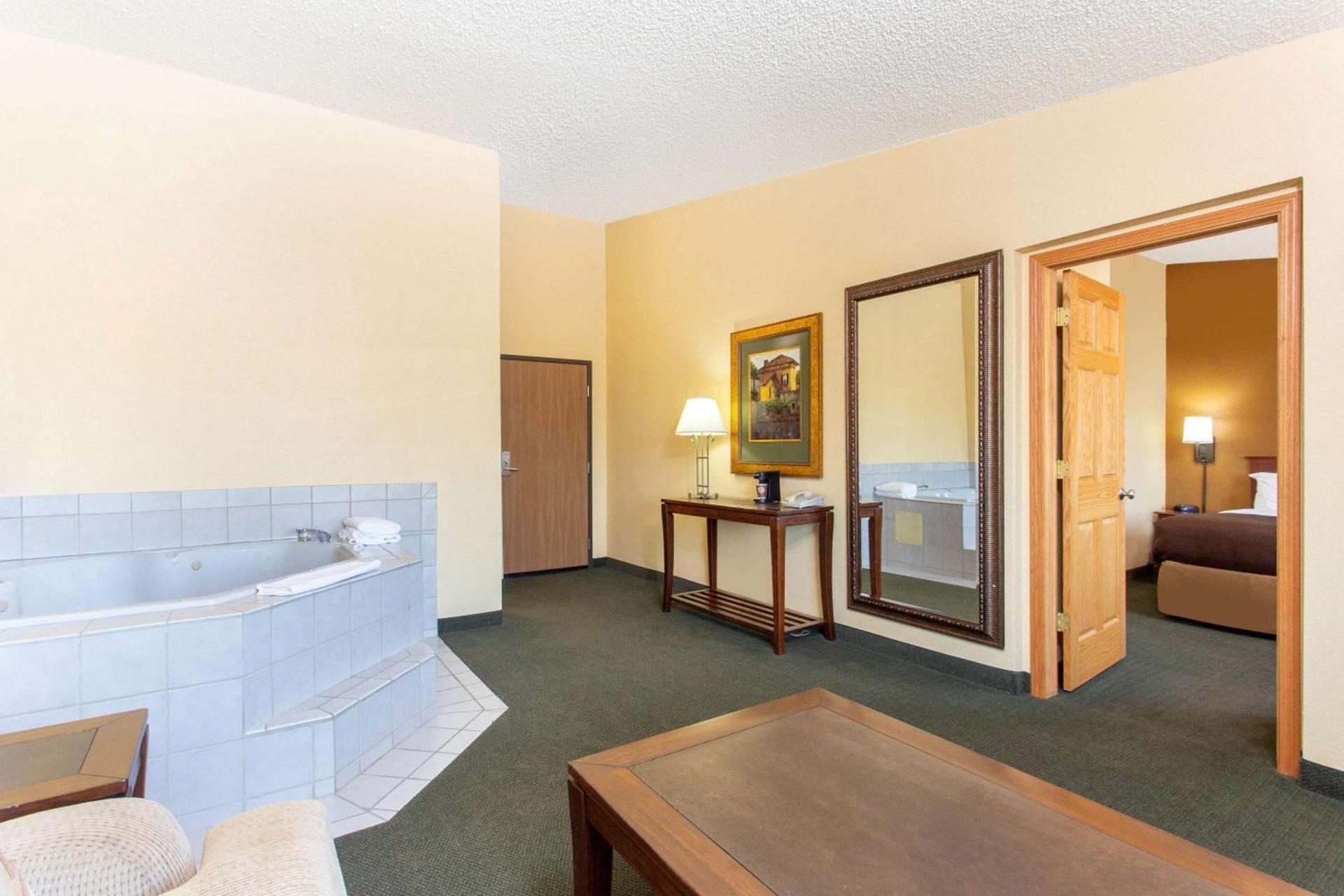 AmericInn by Wyndham West Bend photo 54