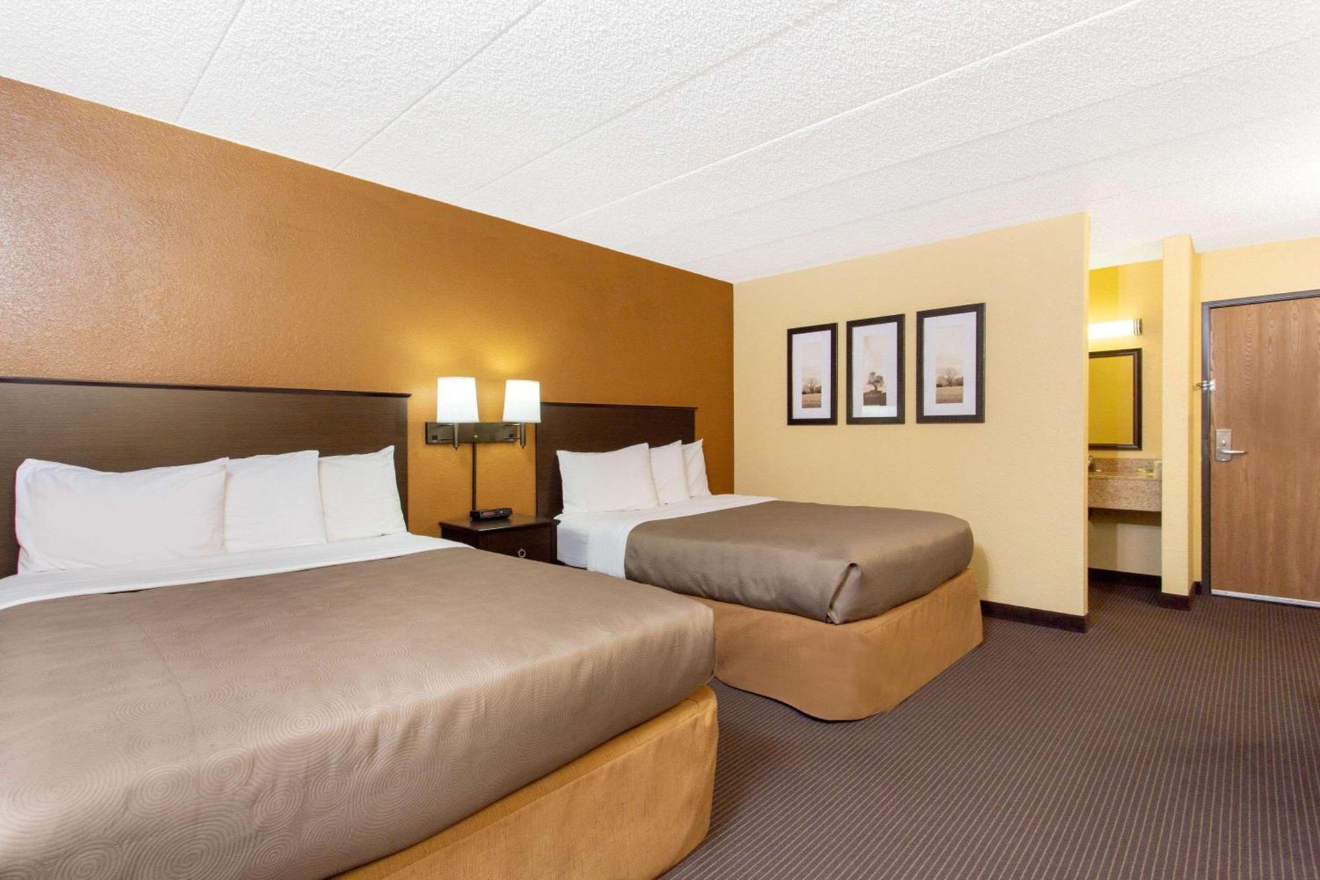 AmericInn by Wyndham West Bend photo 53