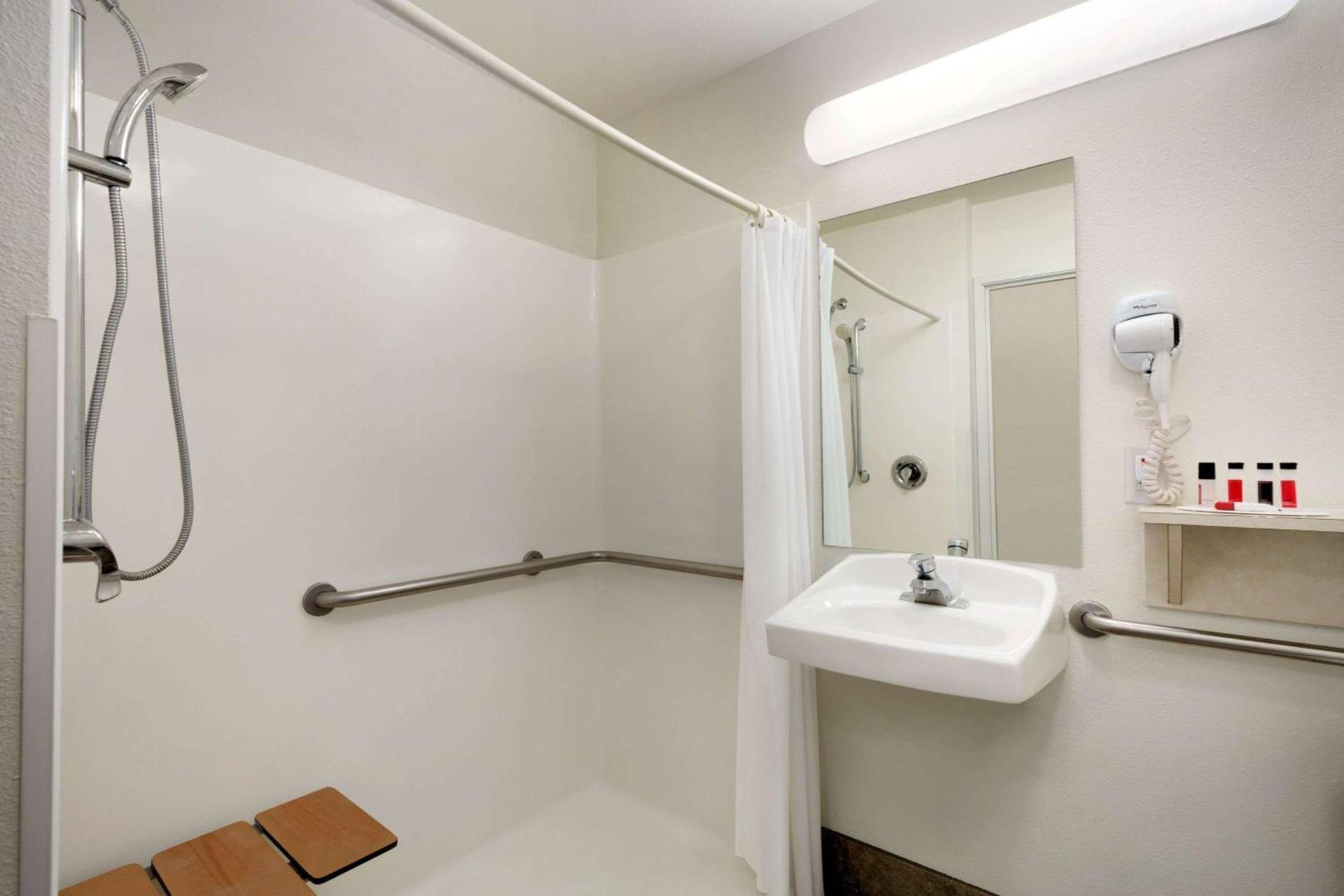 Travelodge by Wyndham Yampa photo 15