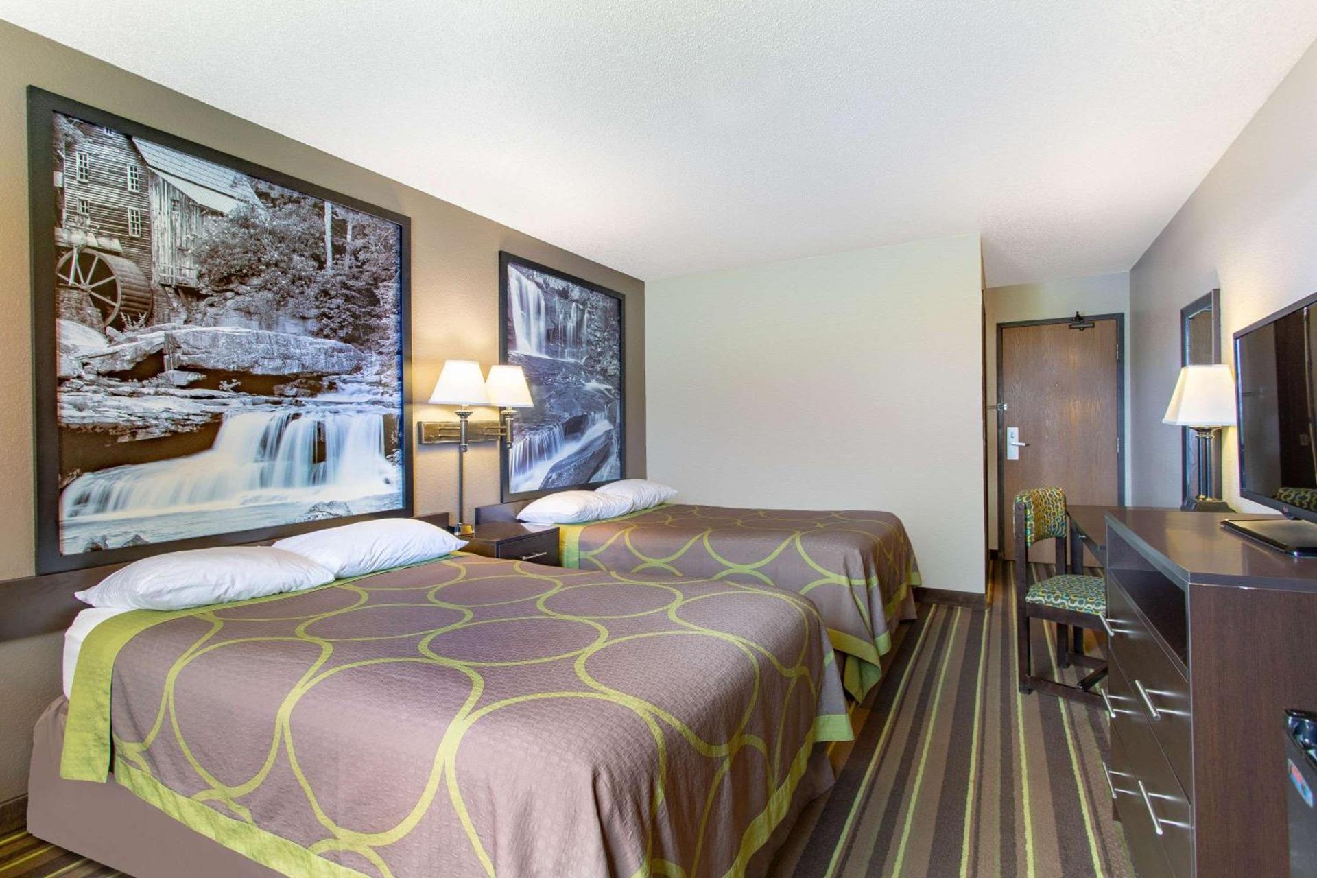 Super 8 by Wyndham Weston WV photo 30